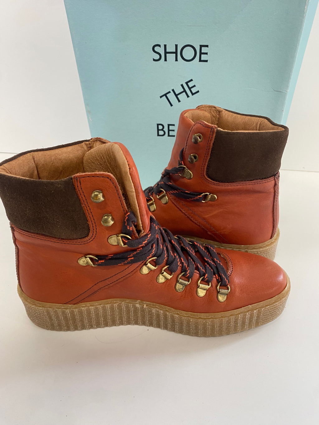 Fabulous Shoe The Bear Sneakers Bex UK6 Red Brown Anthropologie hiking SN593