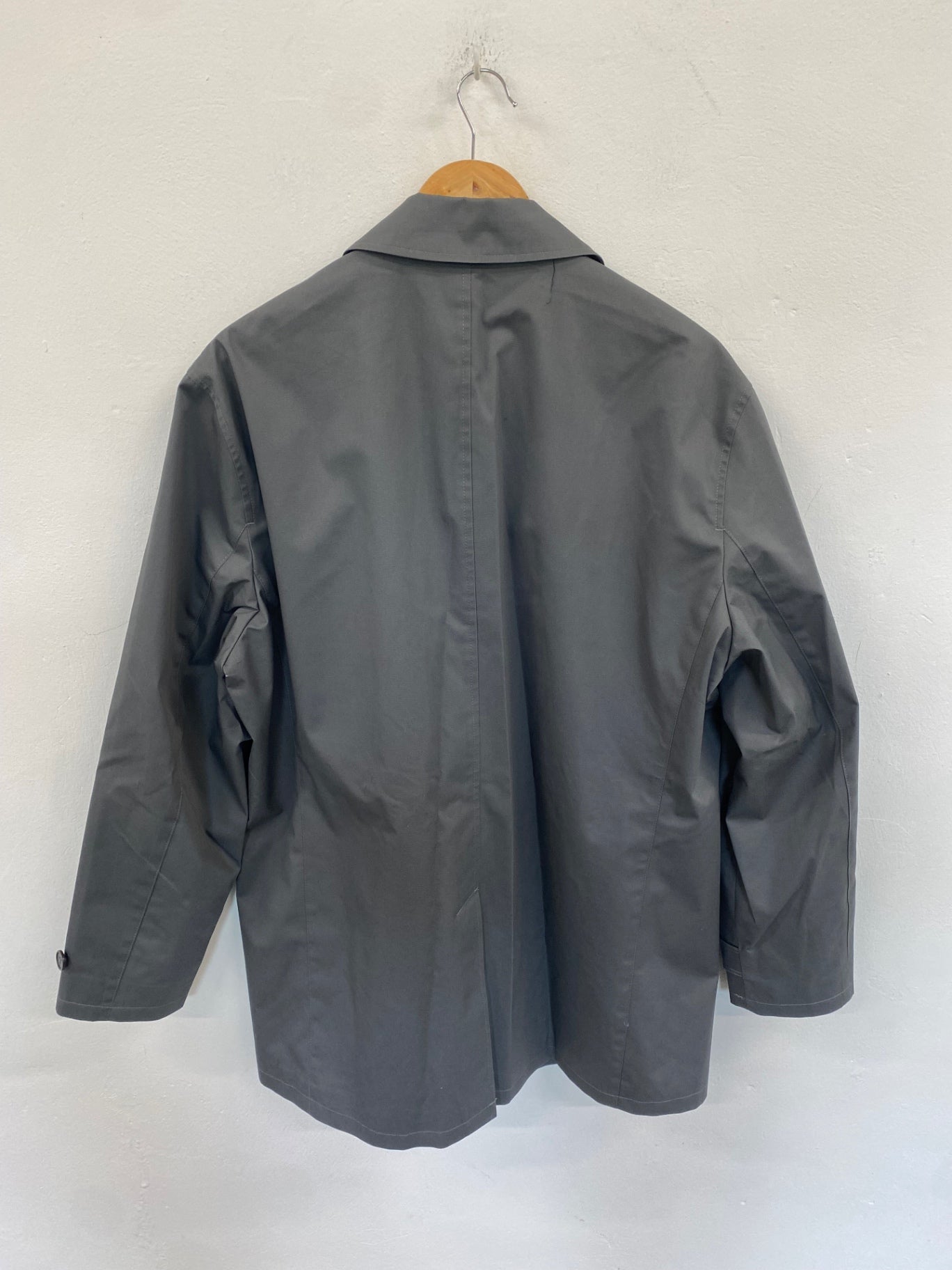 Fabulous Marks and Spencer Raincoat XL Grey classic gents essential NK596