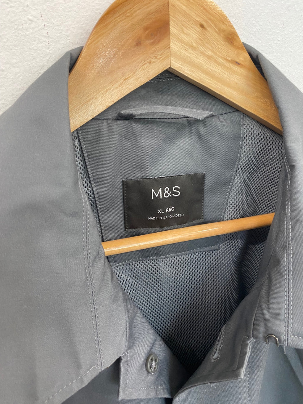 Fabulous Marks and Spencer Raincoat XL Grey classic gents essential NK596