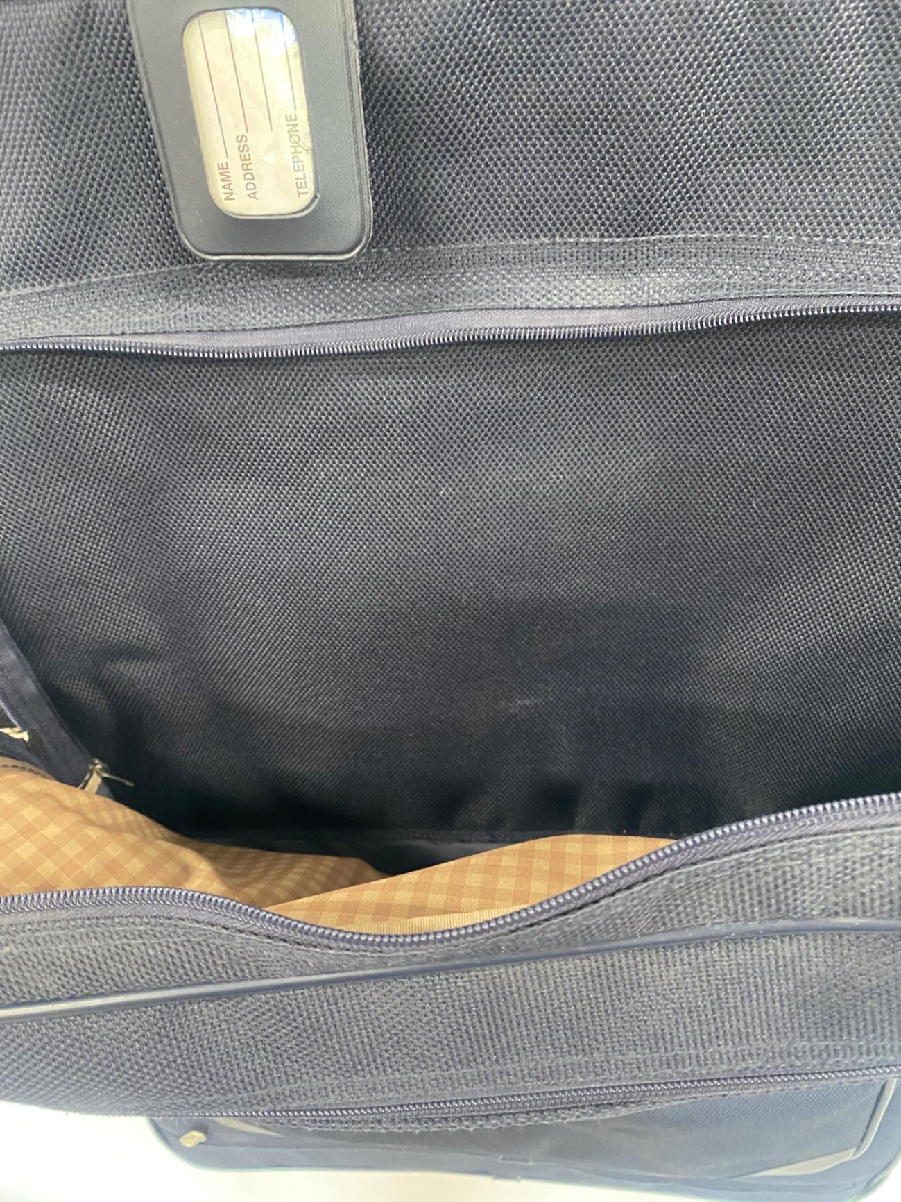 Fabulous The Kilter co Suitcase kilt carrier Navy shoulder strap 