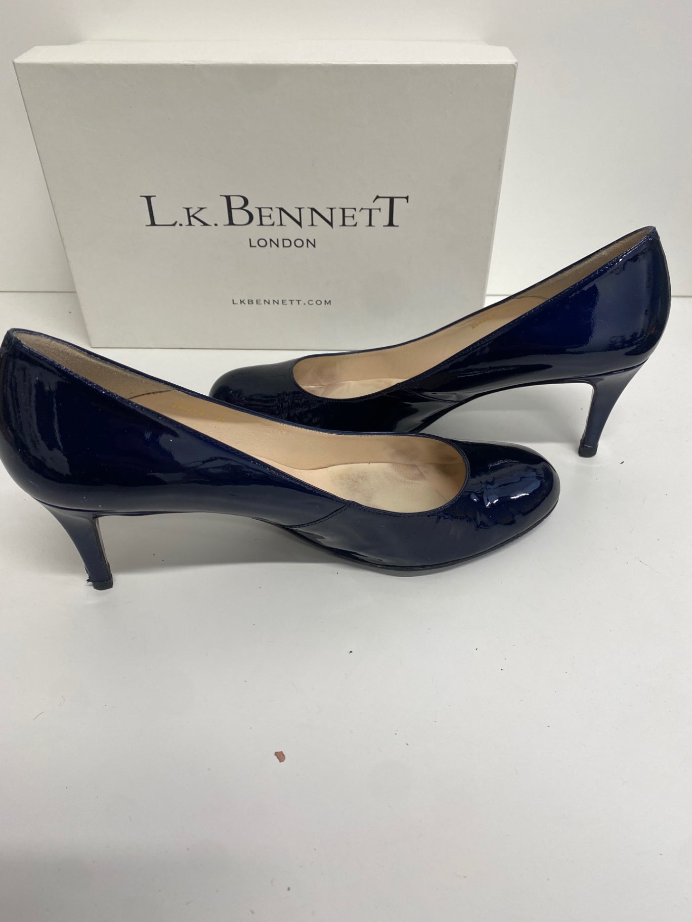 Fabulous L.K. Bennett Court Shoes Sabira UK7 Navy Blue mid heel classic SH599