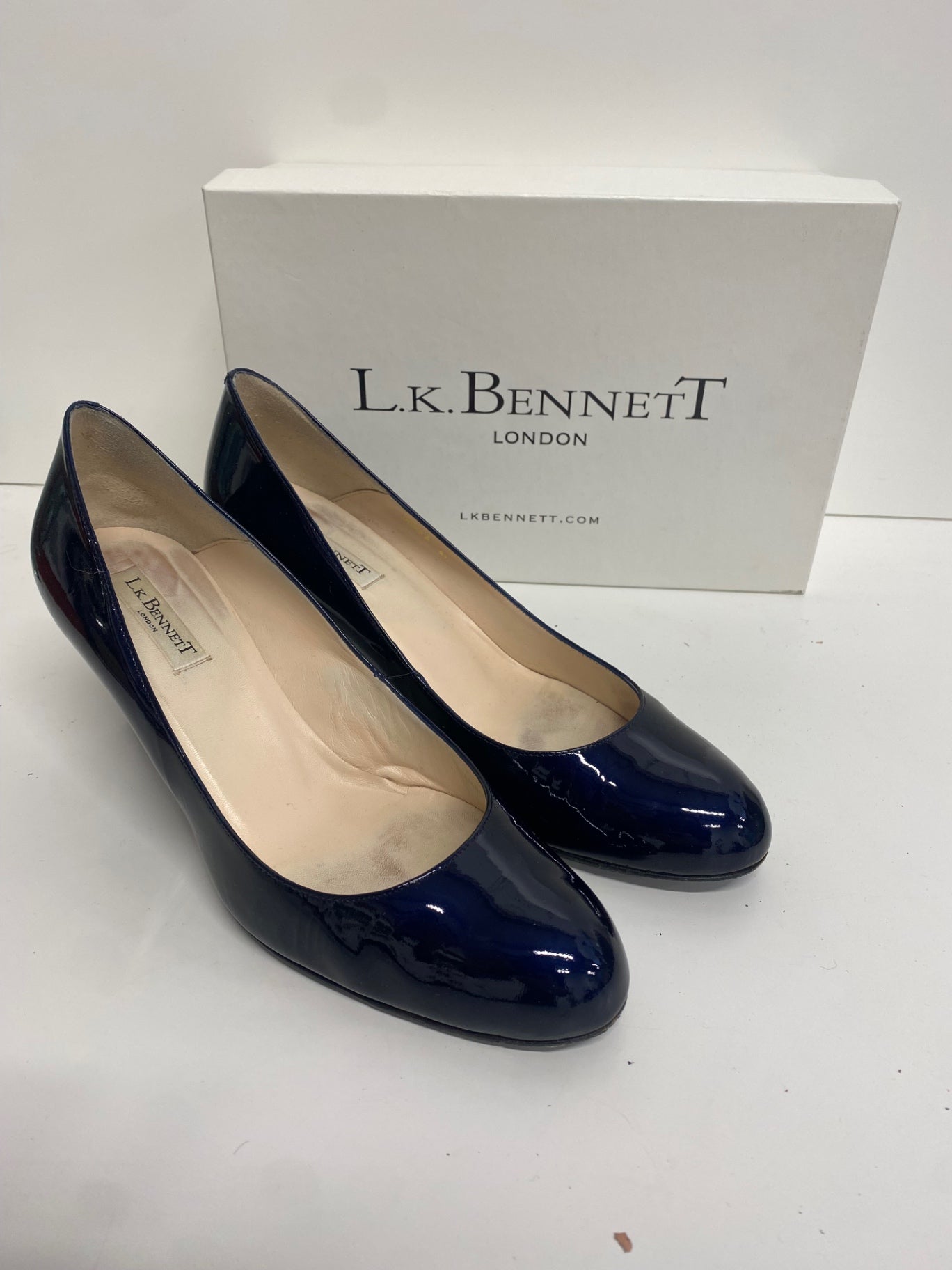 Fabulous L.K. Bennett Court Shoes Sabira UK7 Navy Blue mid heel classic SH599