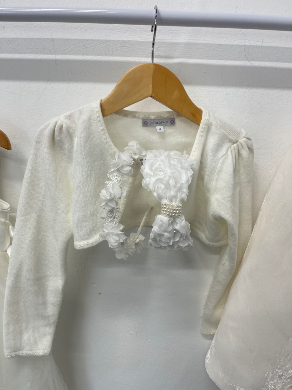 Fabulous John Lewis Girls Occasion Bridesmaid outfit  Age 4 Cream John Lewis CH600