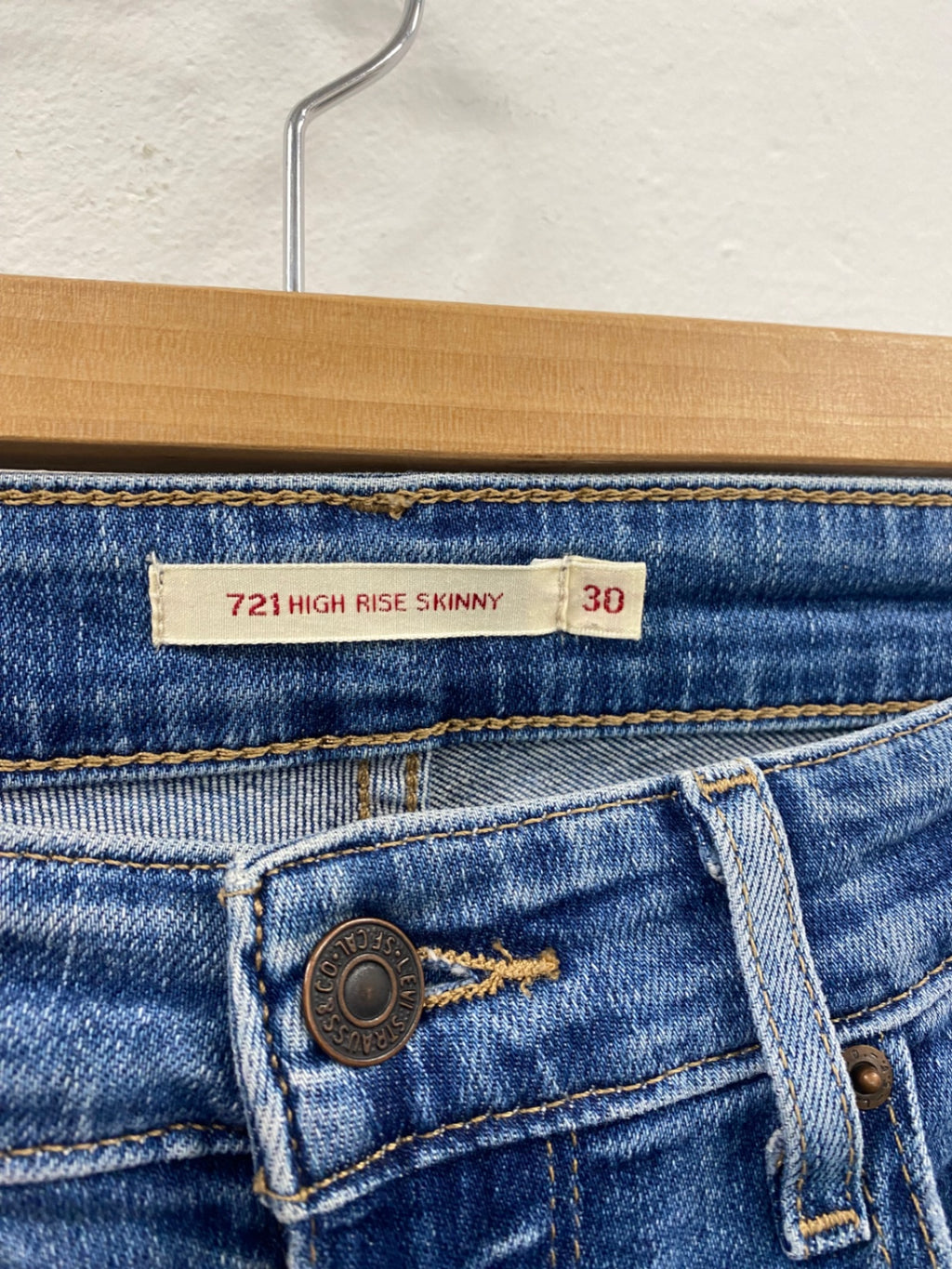 Fabulous Levi's 721 High rise Skinny jeans 30 mid blue Big E CH600 