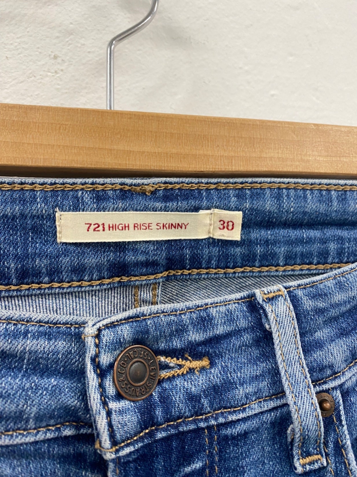 Fabulous Levi's 721 High rise Skinny jeans 30 mid blue Big E CH600 