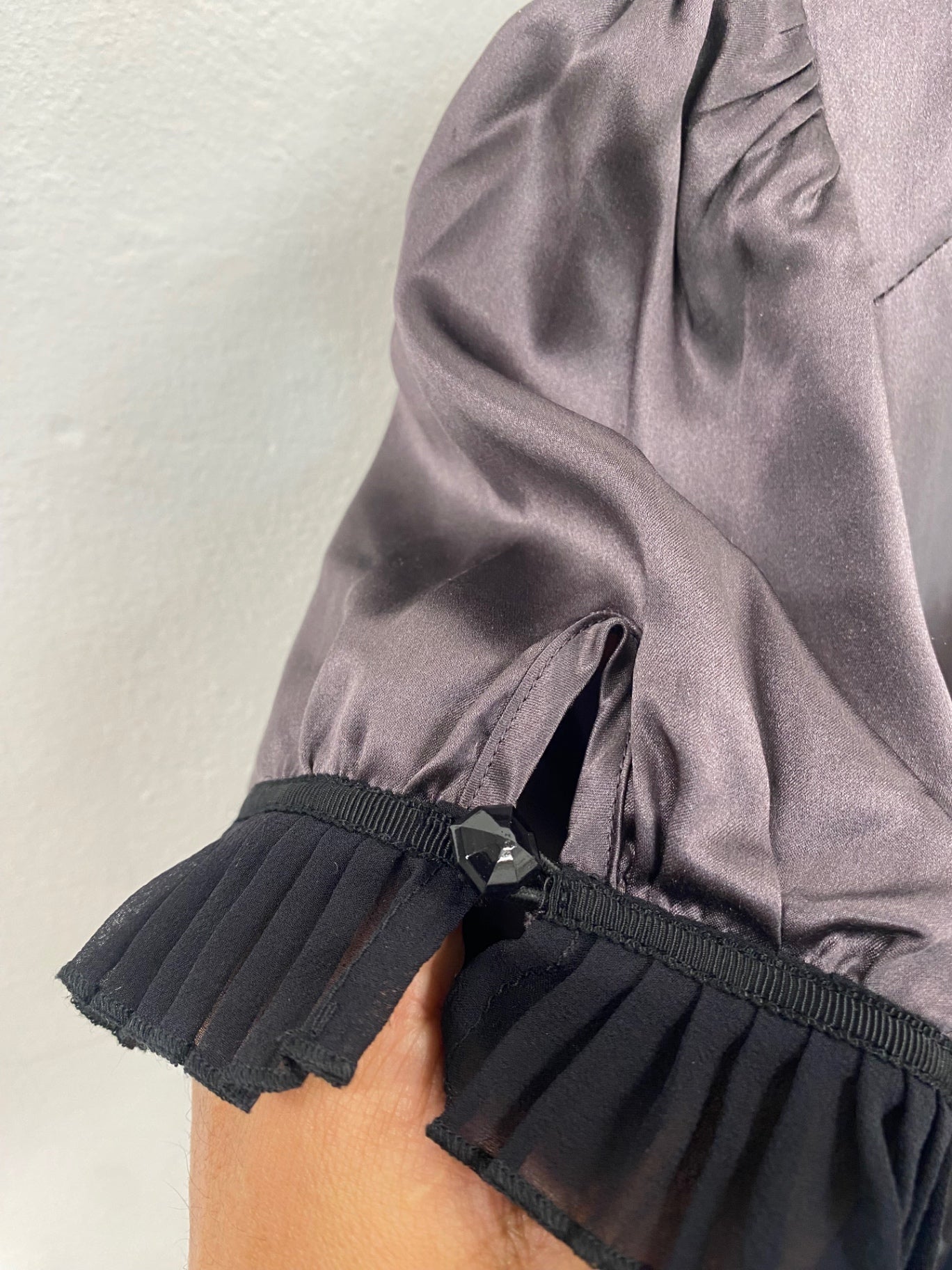Fabulous Rene Derhy K Y2K vintage Blouse S Gray Pure silk ruffle trim CH600