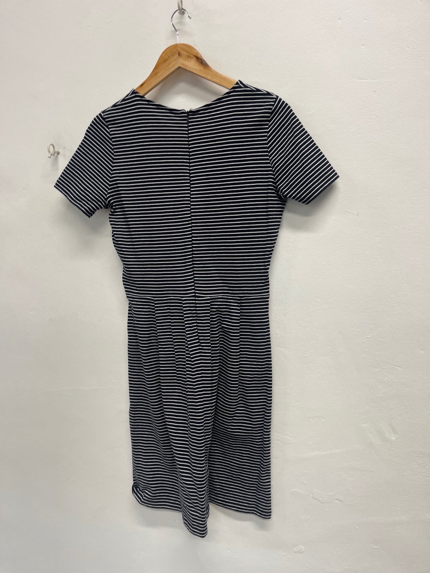 Fabulous Hobbs NW3 Dress Uk 10 Navy and White CH600
