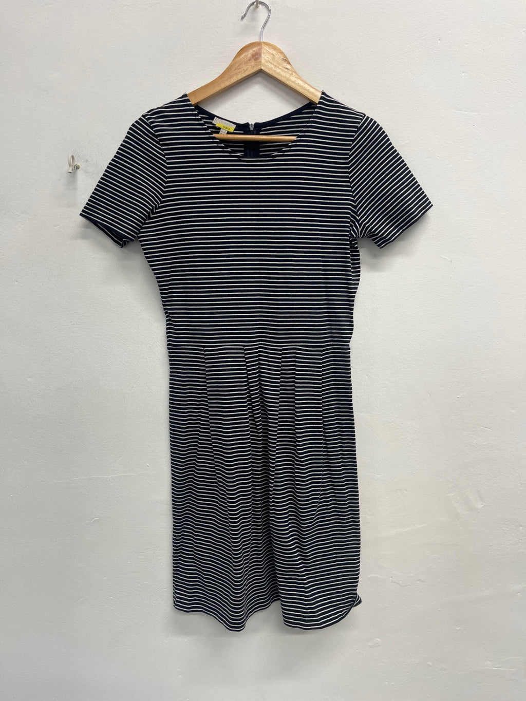 Fabulous Hobbs NW3 Dress Uk 10 Navy and White CH600