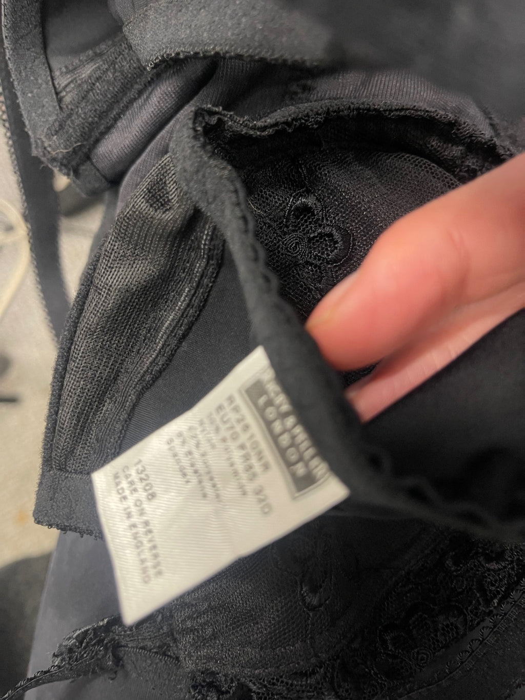 Fabulous Rigby & Peller underwired bra Lingerie 32D Black CH600