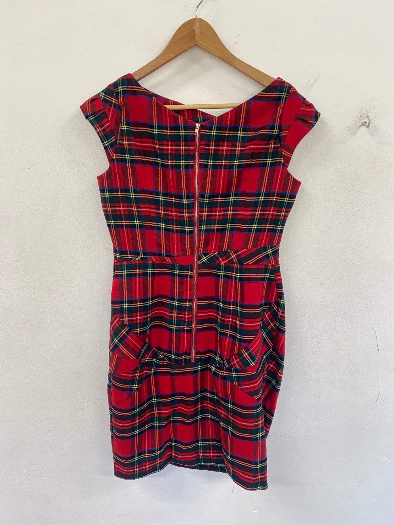Fabulous Hearts and Bows Dress UK12 Red Tartan asymmetric punk vibe CH600