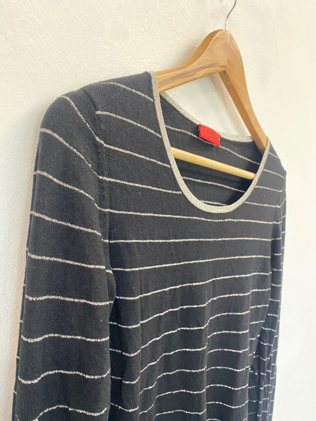 Fabulous Hugo Boss Y2K Sweater S Black silver stripe 00’s vintage