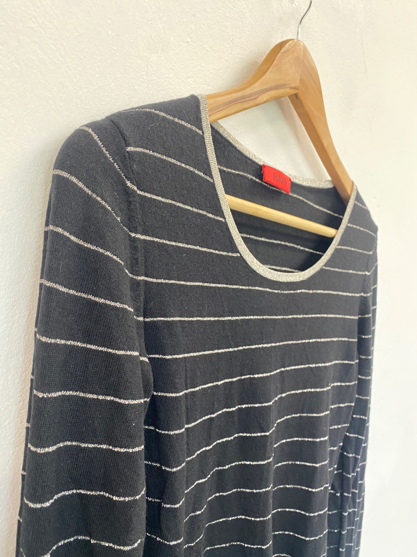 Fabulous Hugo Boss Y2K Sweater S Black silver stripe 00’s vintage