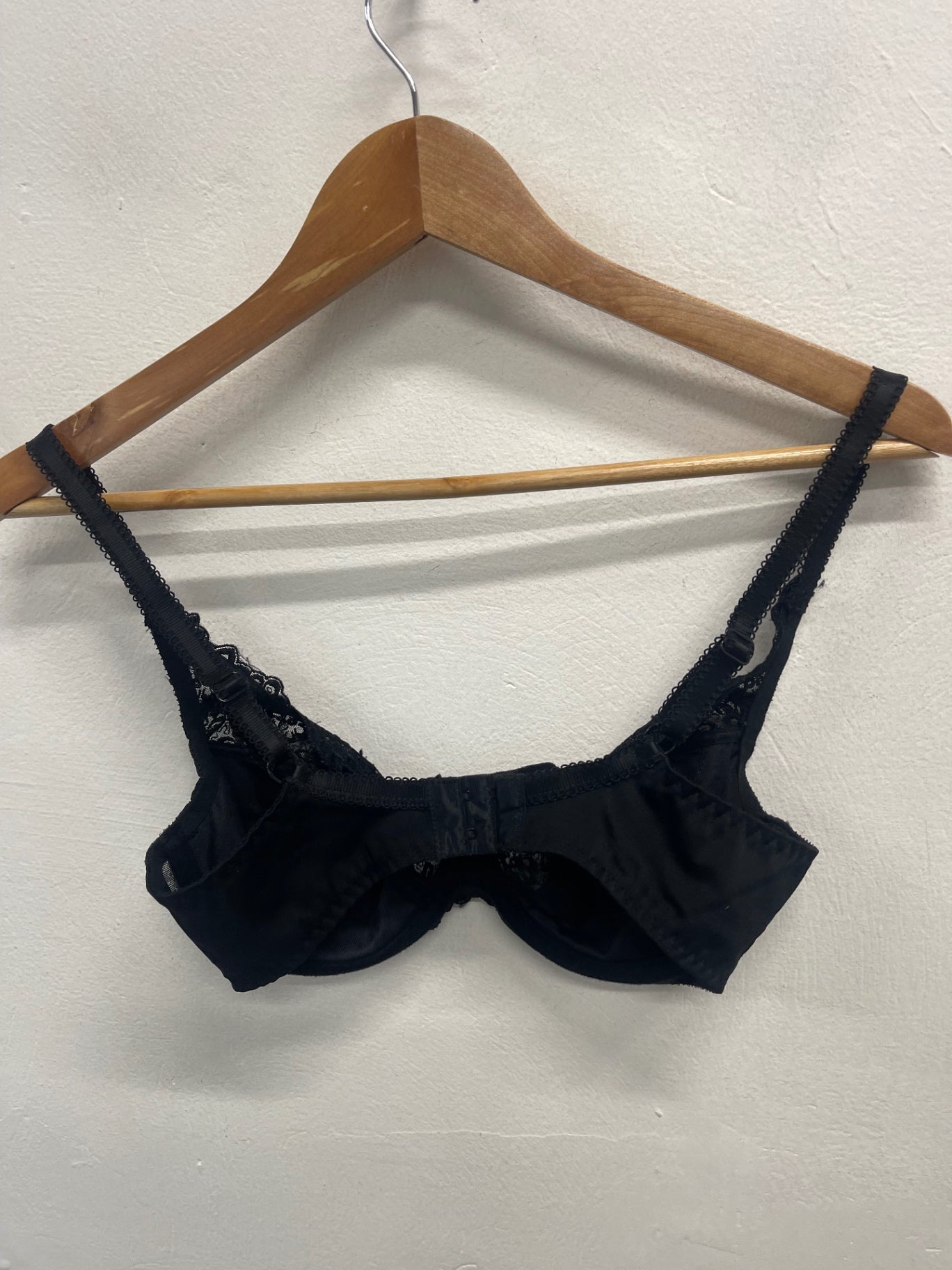 Fabulous Rigby & Peller underwired bra Lingerie 32D Black CH600