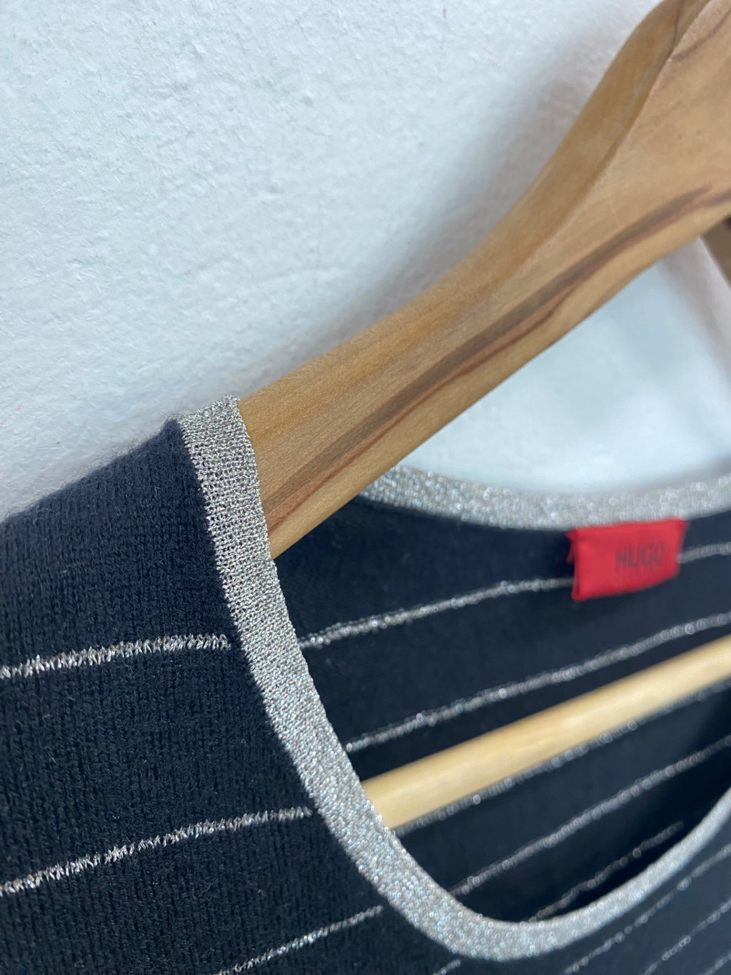 Fabulous Hugo Boss Y2K Sweater S Black silver stripe 00’s vintage