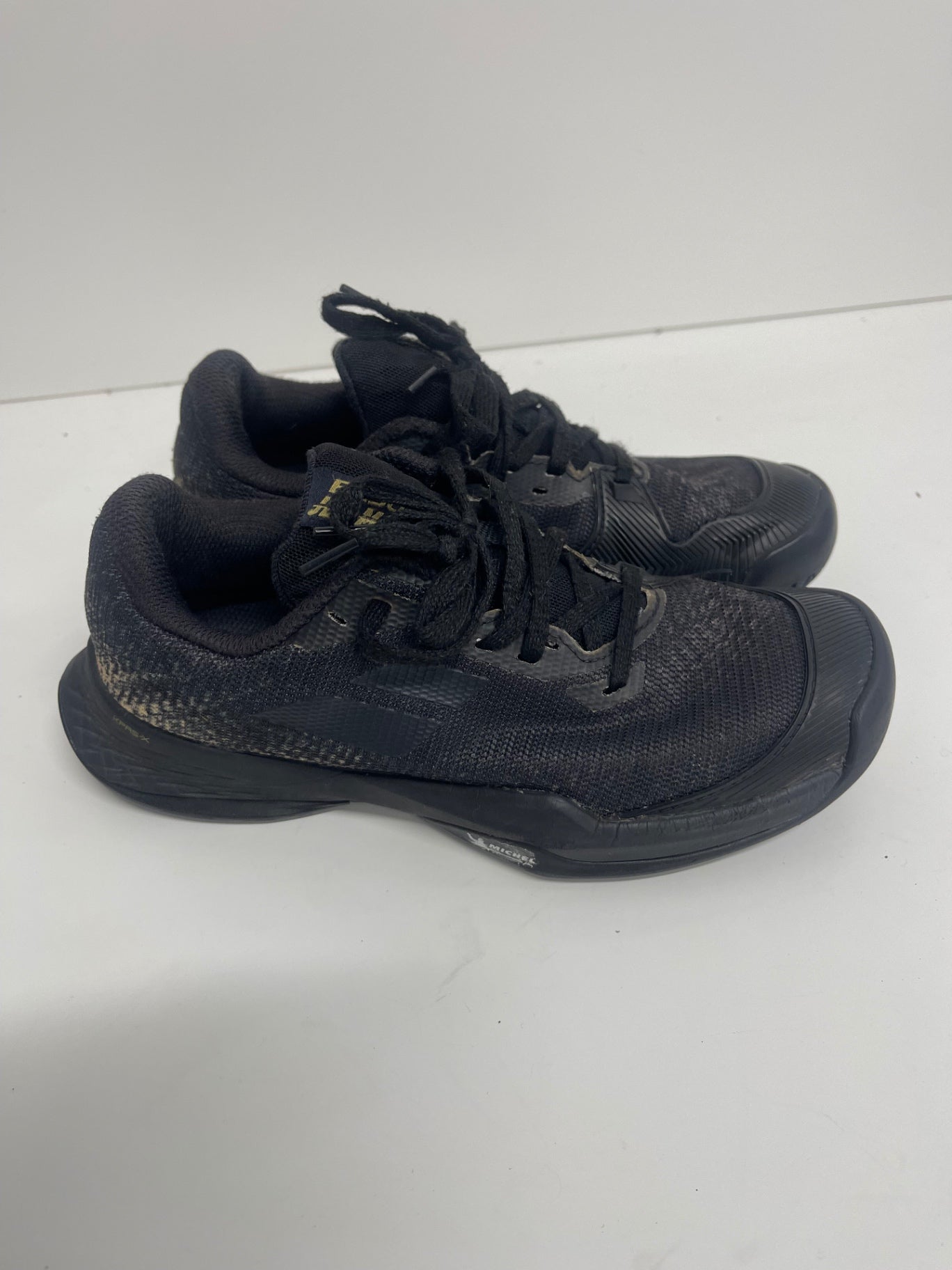 Fabulous BABOLAT Jet Mach 3 Sneakers UK2.5 Black CH601
