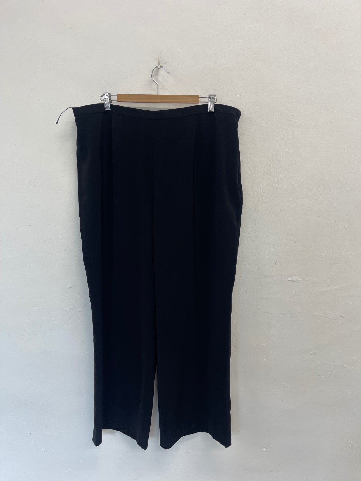 Fabulous Jacques Vert wide leg occasional  UK24 Black AS602