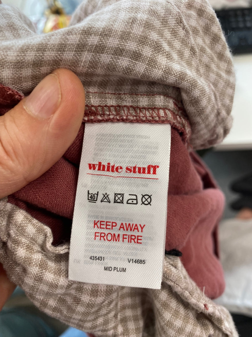 Fab white stuff red faded trousers linen summer Uk12 DF583