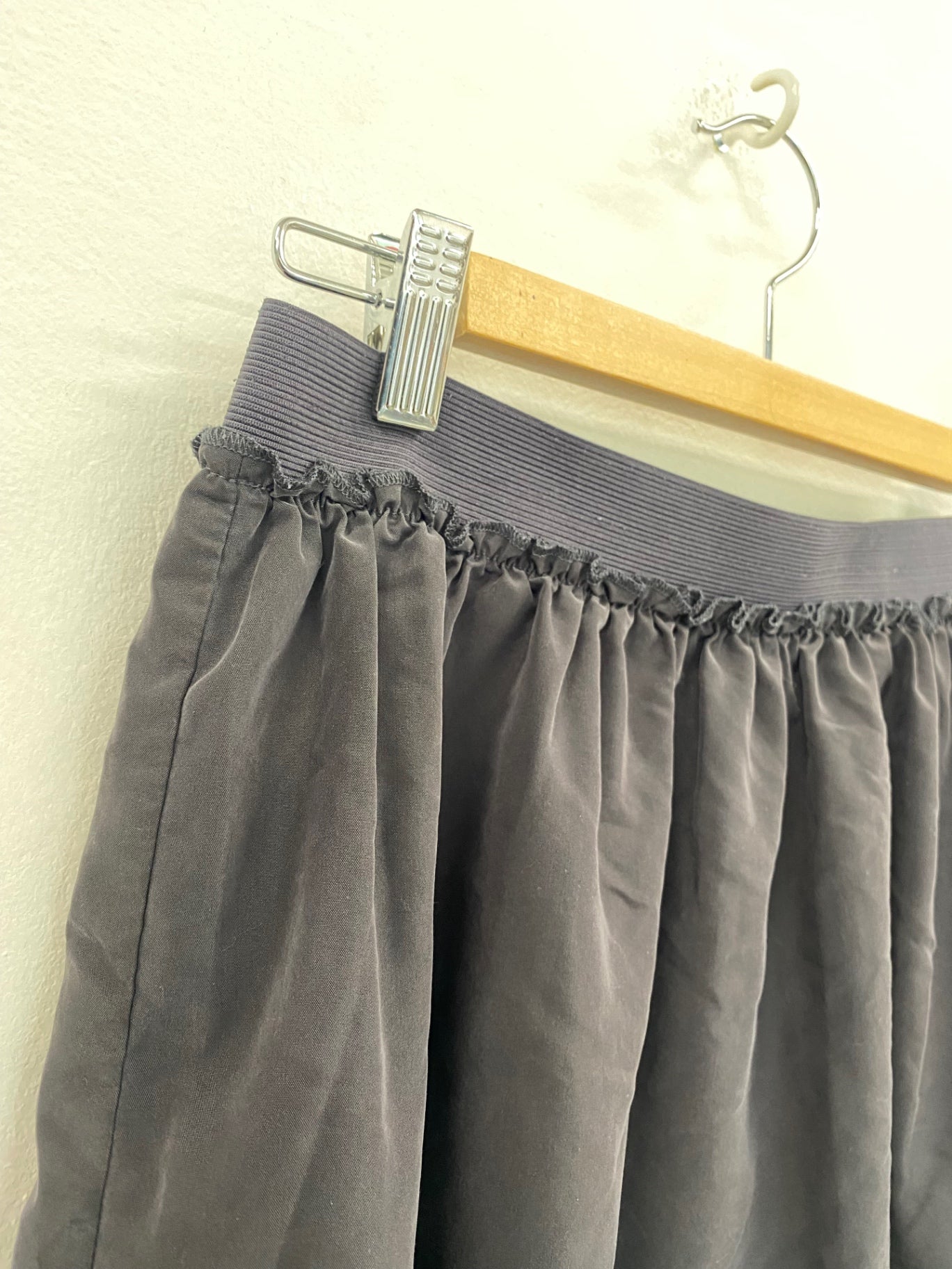 Gorgeous Hush mini skirt black M soft charcoal 