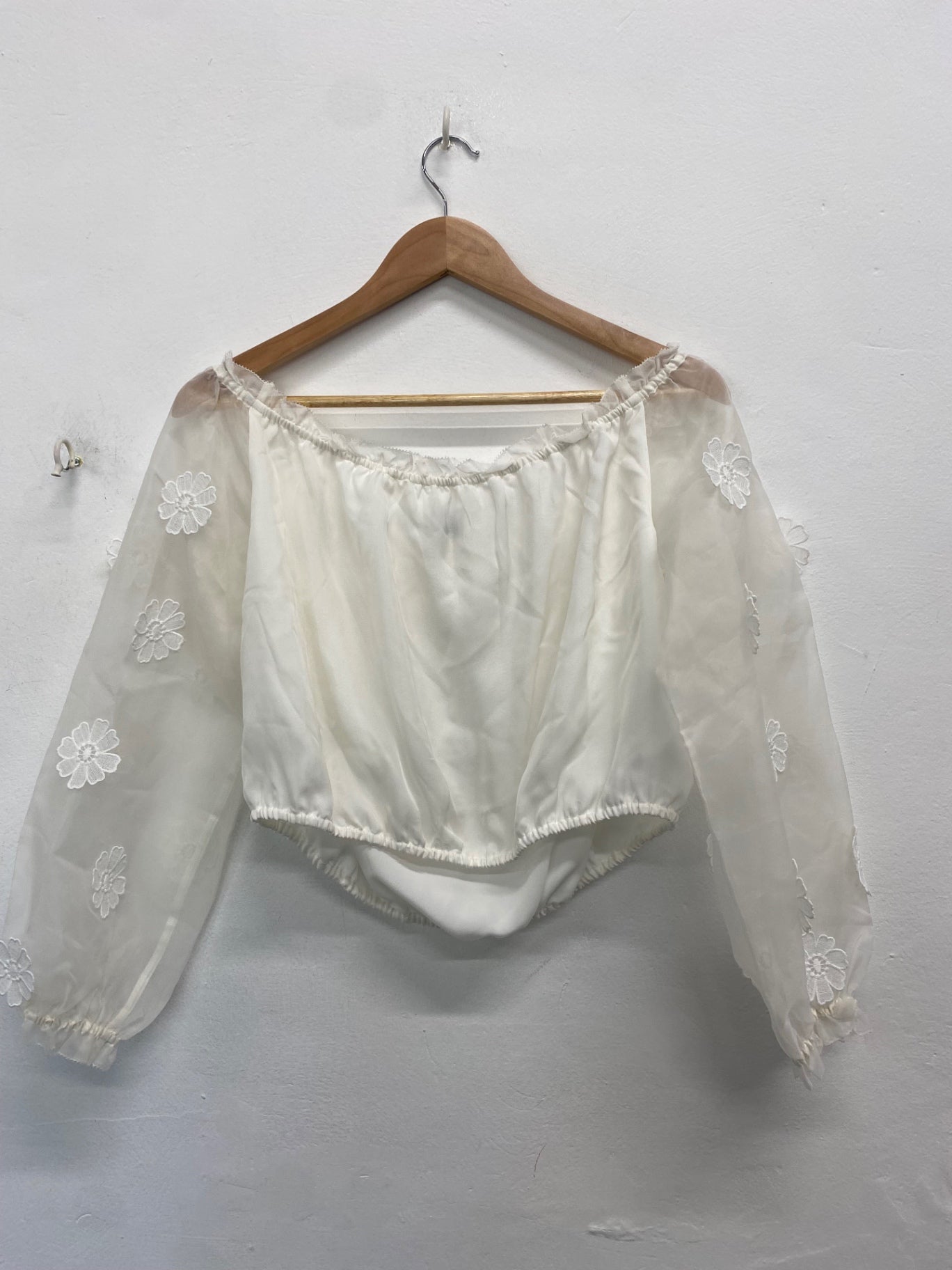 Fabulous Cami puff sleeve corset top appliqué sleeves UKL cream JW603