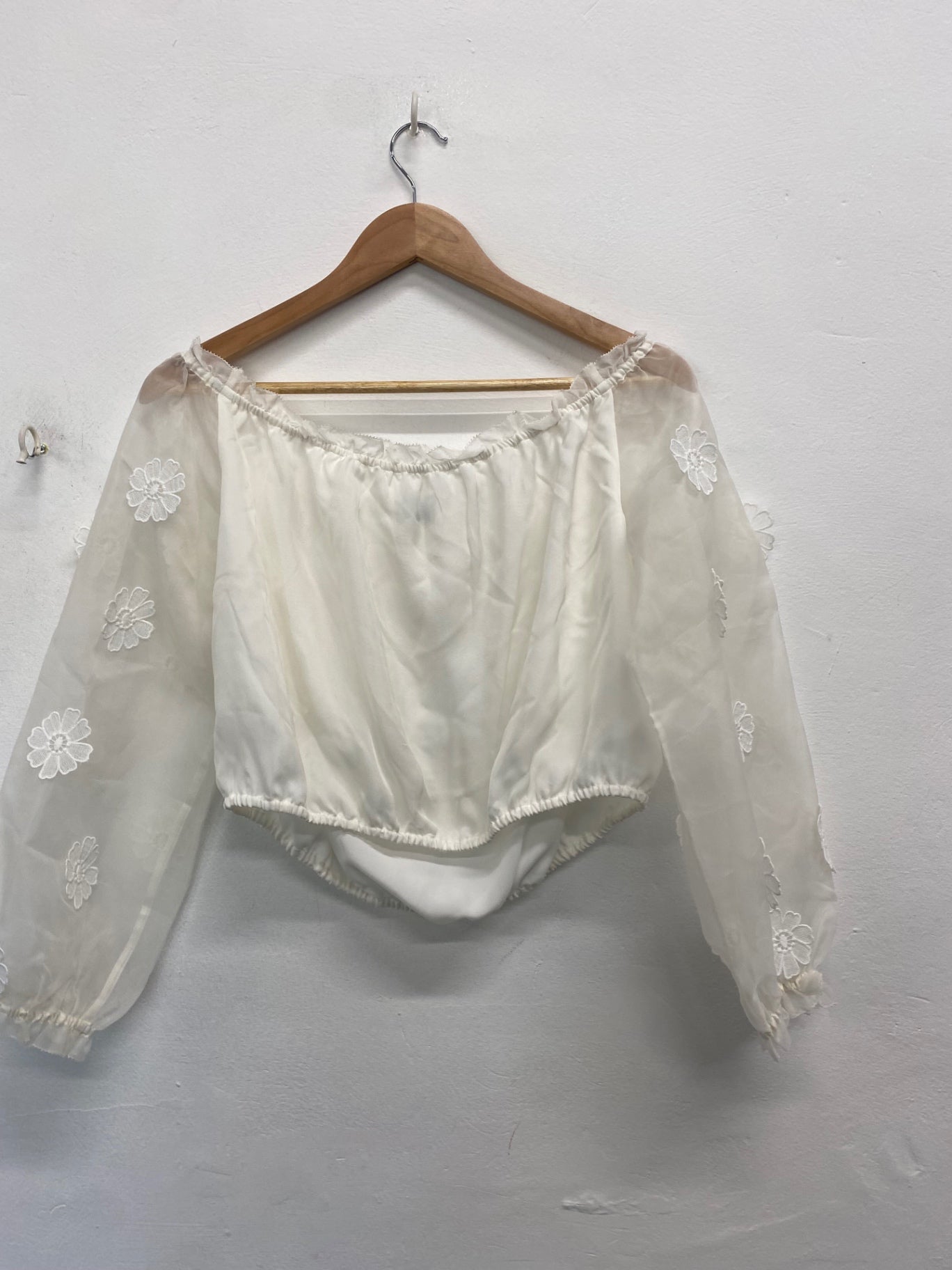 Fabulous Cami puff sleeve corset top appliqué sleeves UKL cream JW603