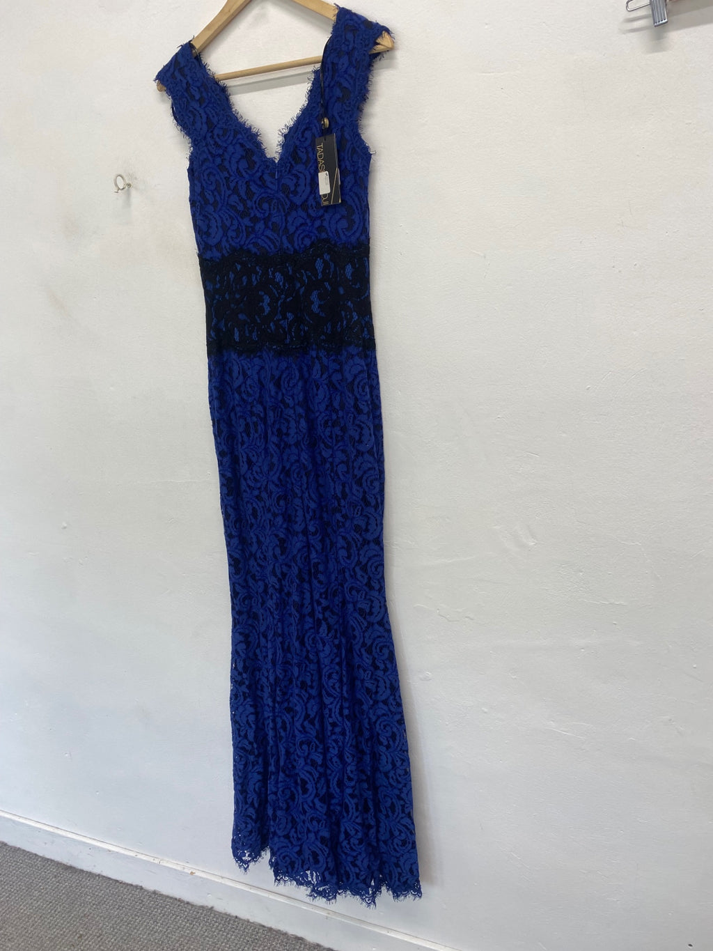 Fabulous Tadashi Shoji long evening Dress UK6-8 Blue Lace overlay JW603
