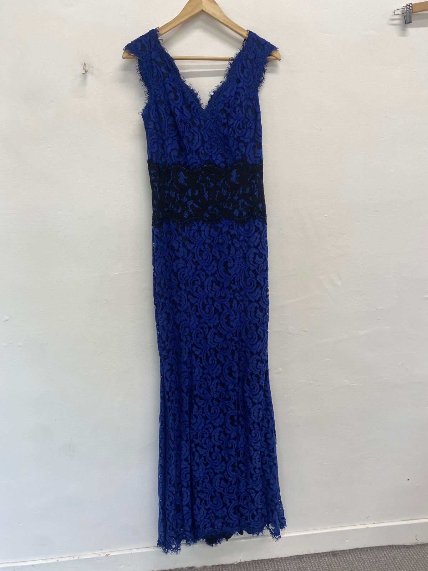 Fabulous Tadashi Shoji long evening Dress UK6-8 Blue Lace overlay JW603