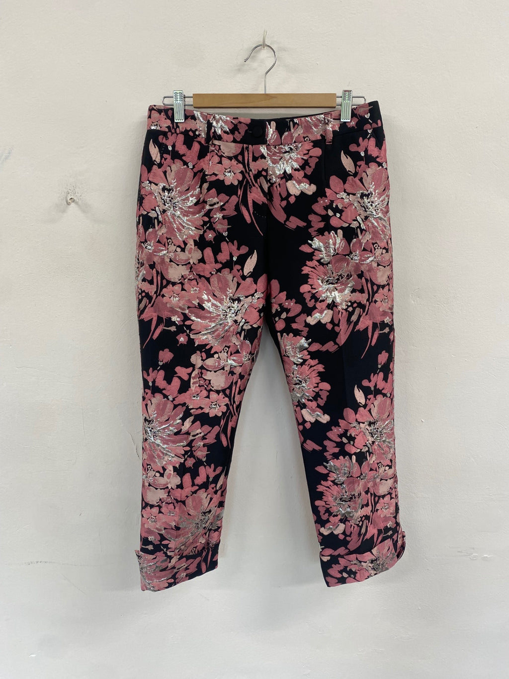 Fabulous Dolce & Gabbana floral cropped trousers  IT42 UK10 Pink, Black, Silver JW603