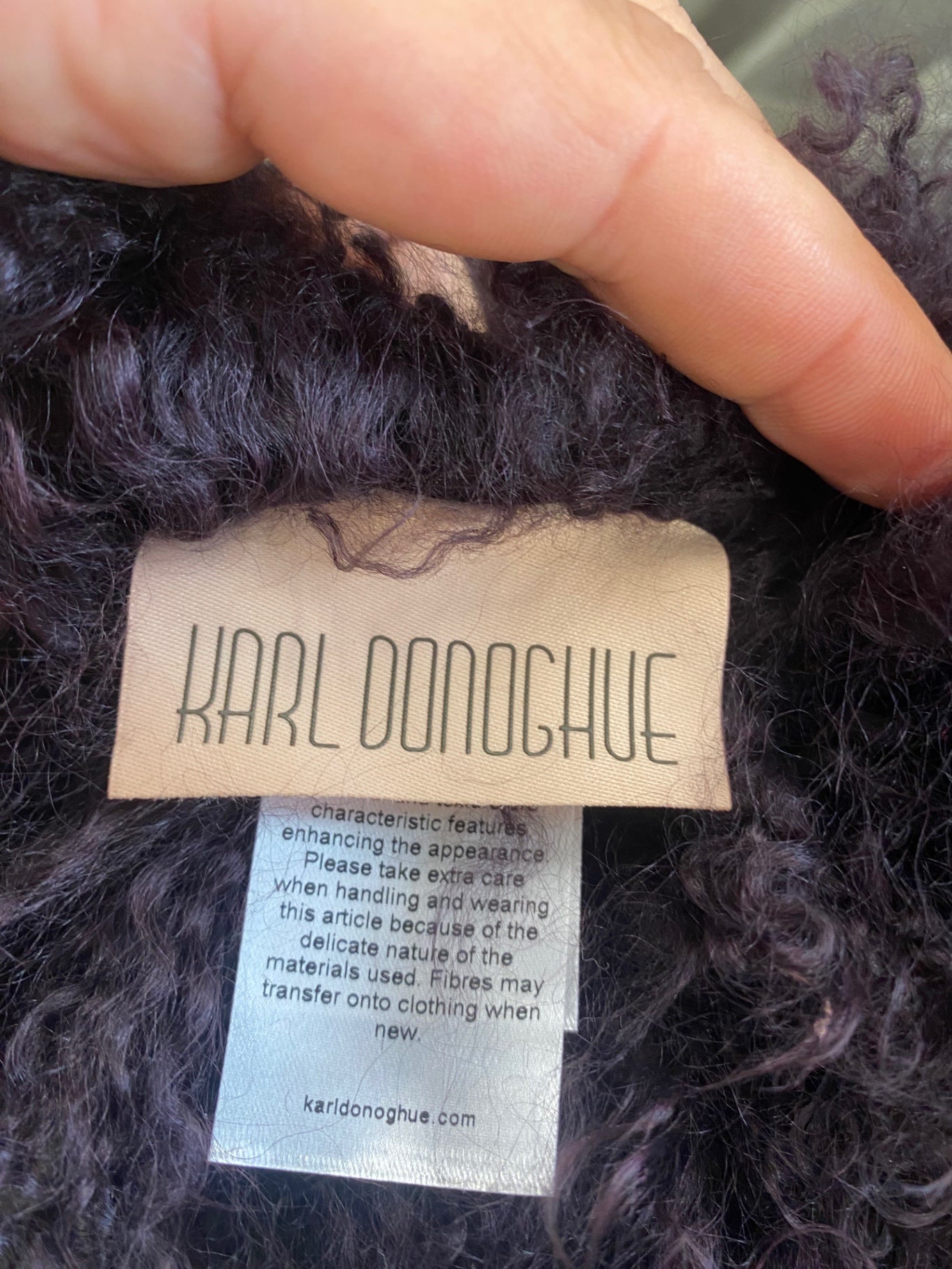 Fabulous Karl Donoghue lamb skin fleece wool leather Scarf One size Purple KW605