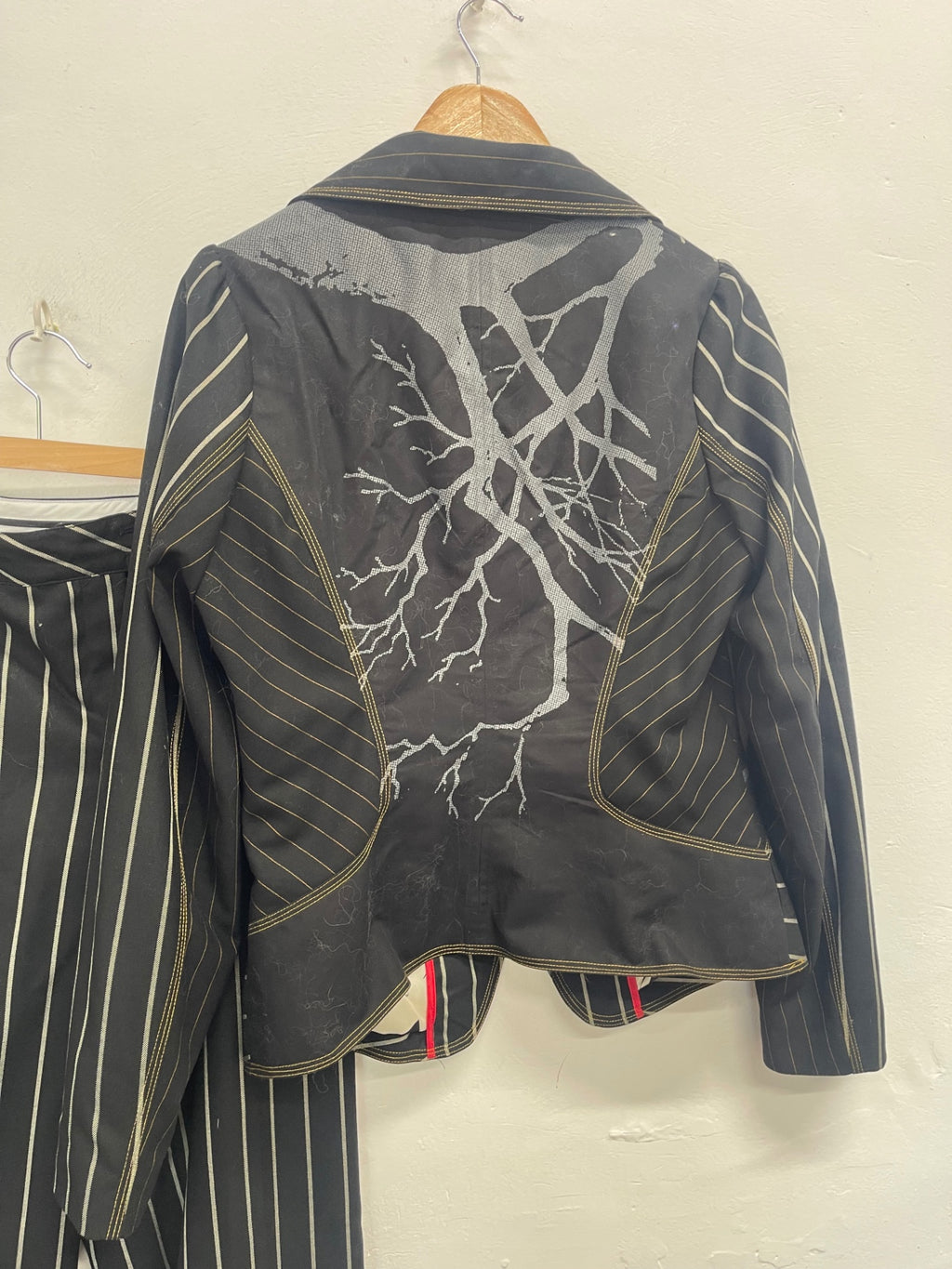 Fabulous st-martins Y2K pinstripe Suit UkM (12) Black & white pinstripes KW605