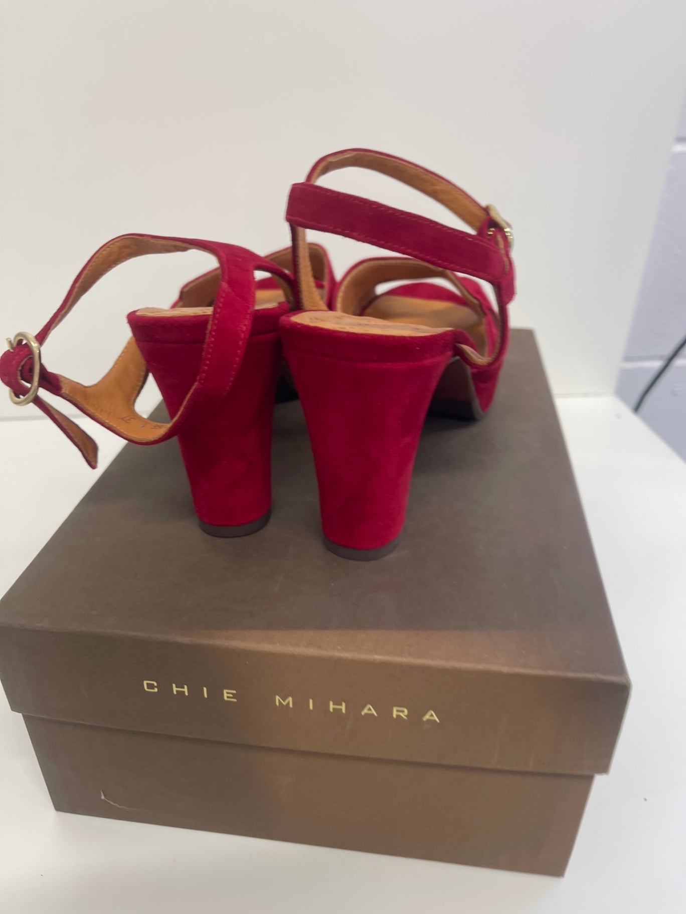 Fabulous Chie Mihara suede Sandals uk4-5 Red Cherry New KW506