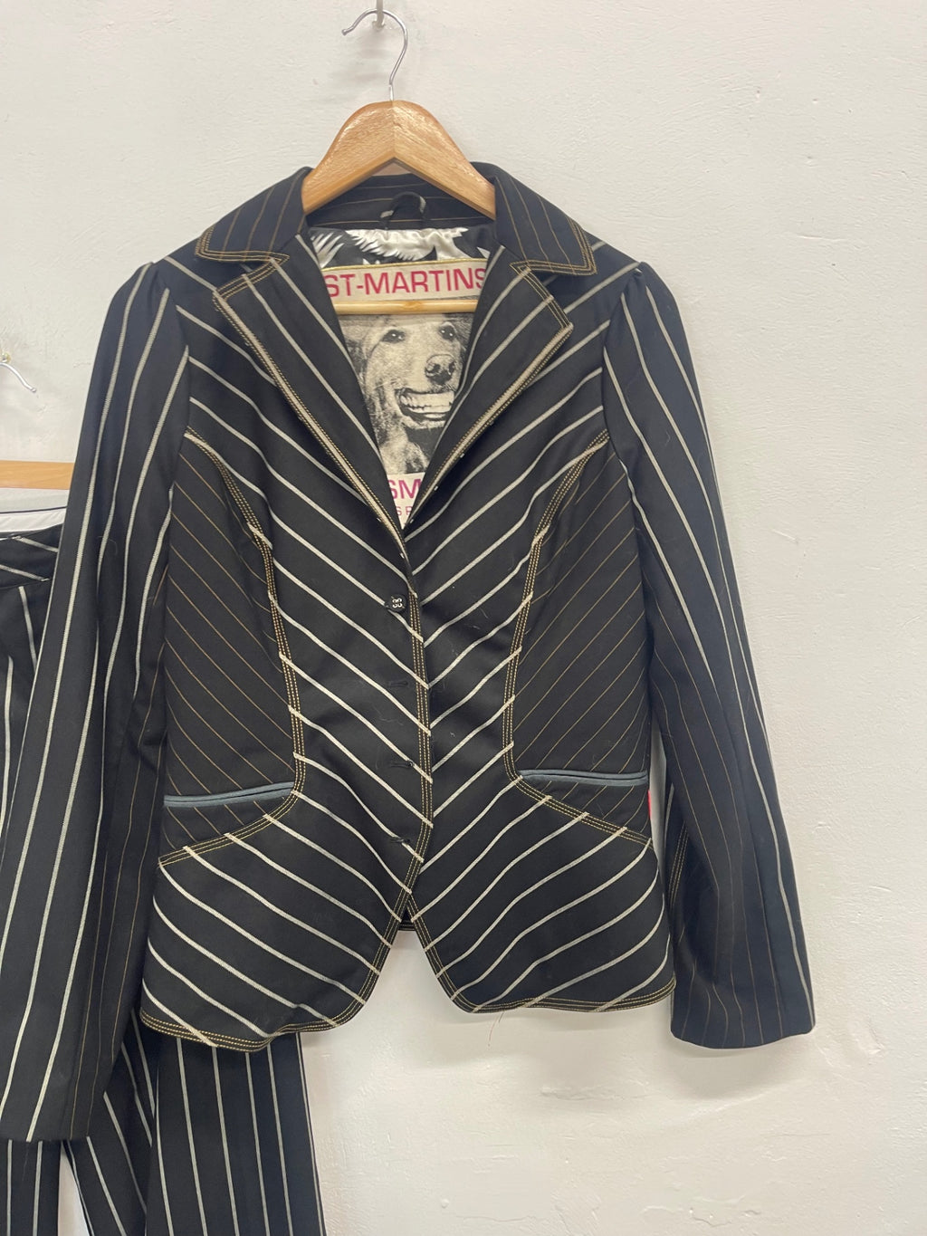 Fabulous st-martins Y2K pinstripe Suit UkM (12) Black & white pinstripes KW605