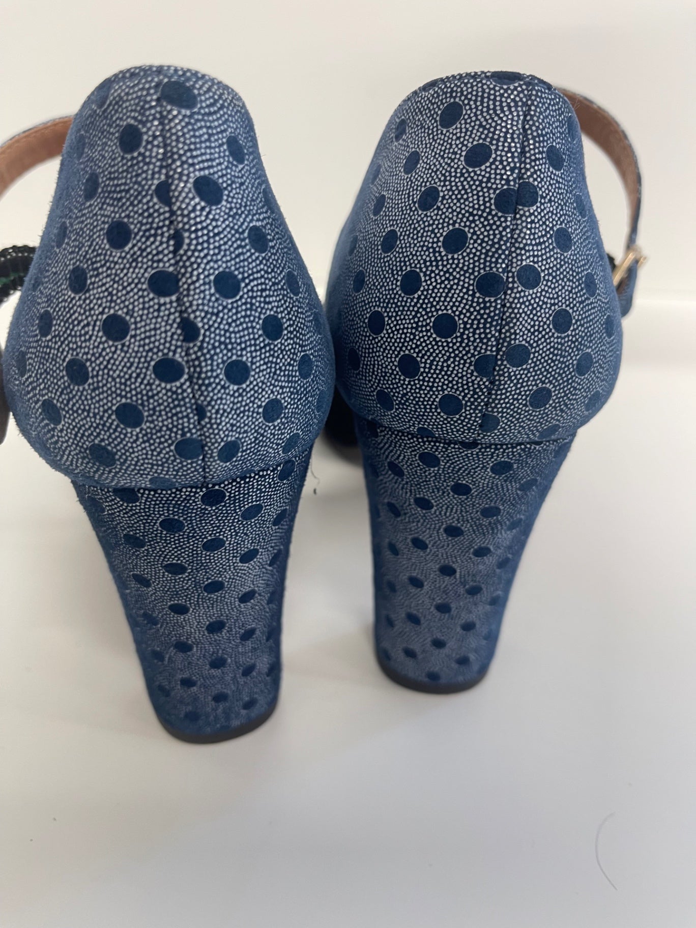 Fabulous Chie Mihara stunning spotted suede Heels uk4/5 Blue KW605