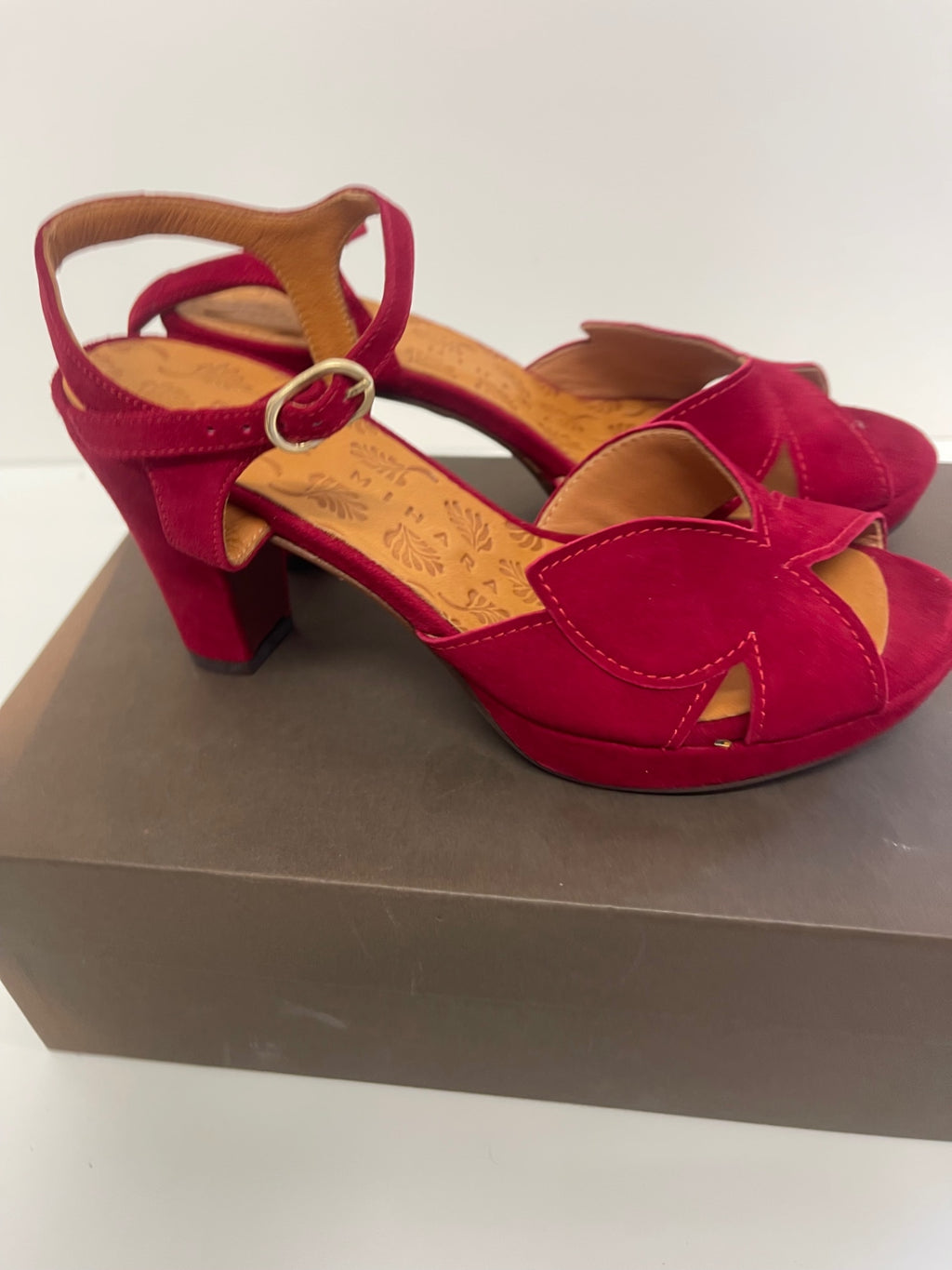Fabulous Chie Mihara suede Sandals uk4-5 Red Cherry New KW506