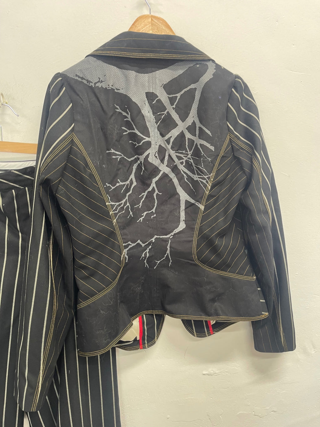 Fabulous st-martins Y2K pinstripe Suit UkM (12) Black & white pinstripes KW605