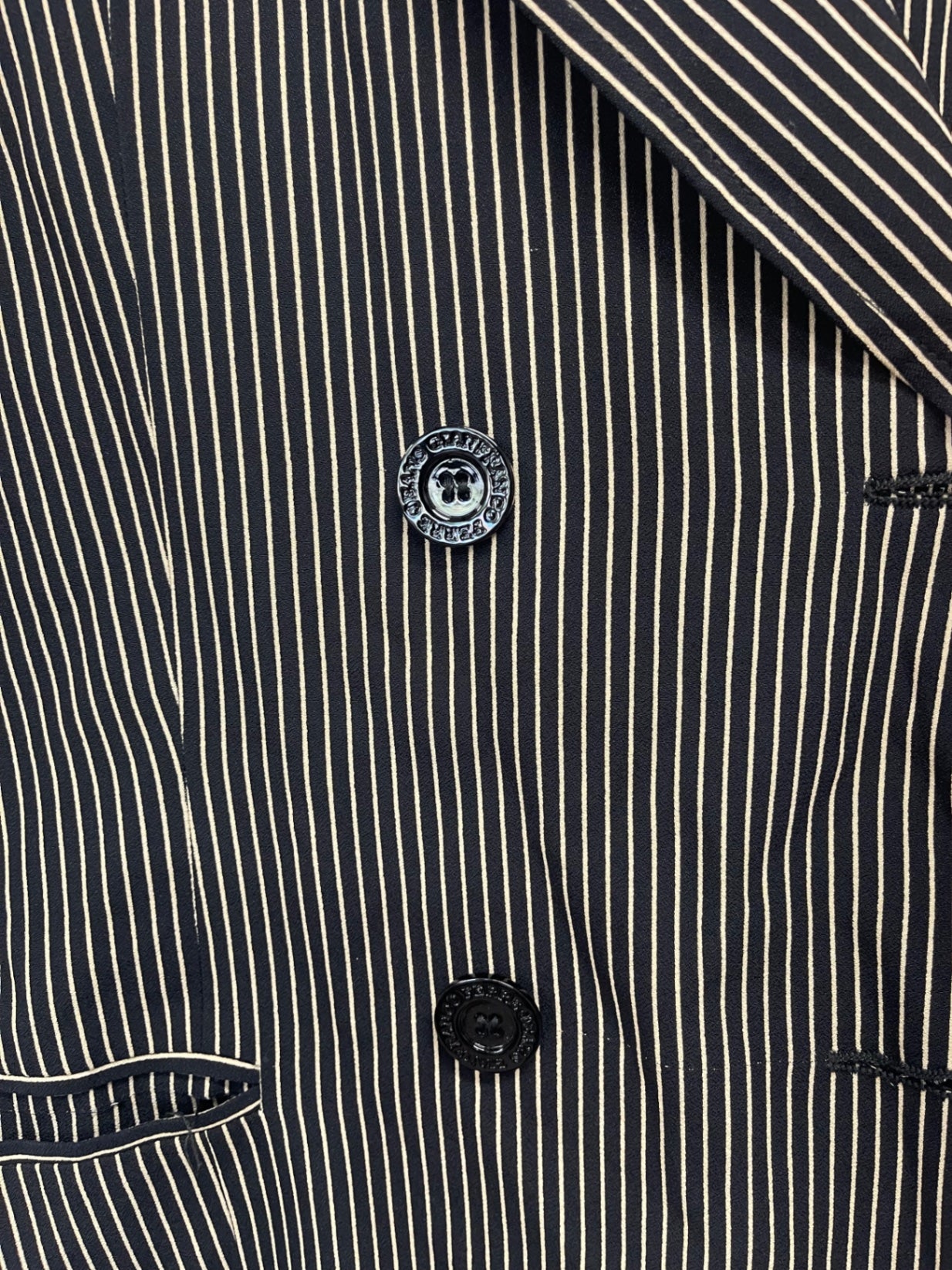 Fabulous GIANFRANCO FERRE JEANS Y2K skirt Suit 30/44 Uk12 Black& Gold KW605