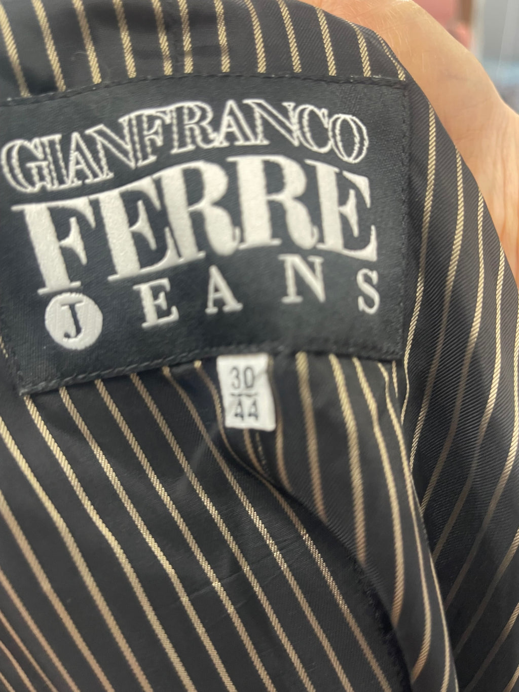 Fabulous GIANFRANCO FERRE JEANS Y2K skirt Suit 30/44 Uk12 Black& Gold KW605