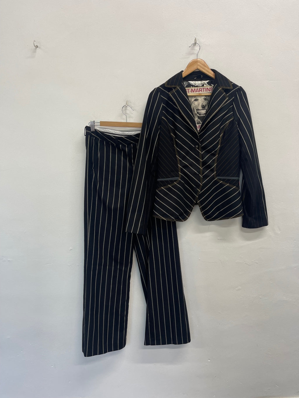 Fabulous st-martins Y2K pinstripe Suit UkM (12) Black & white pinstripes KW605