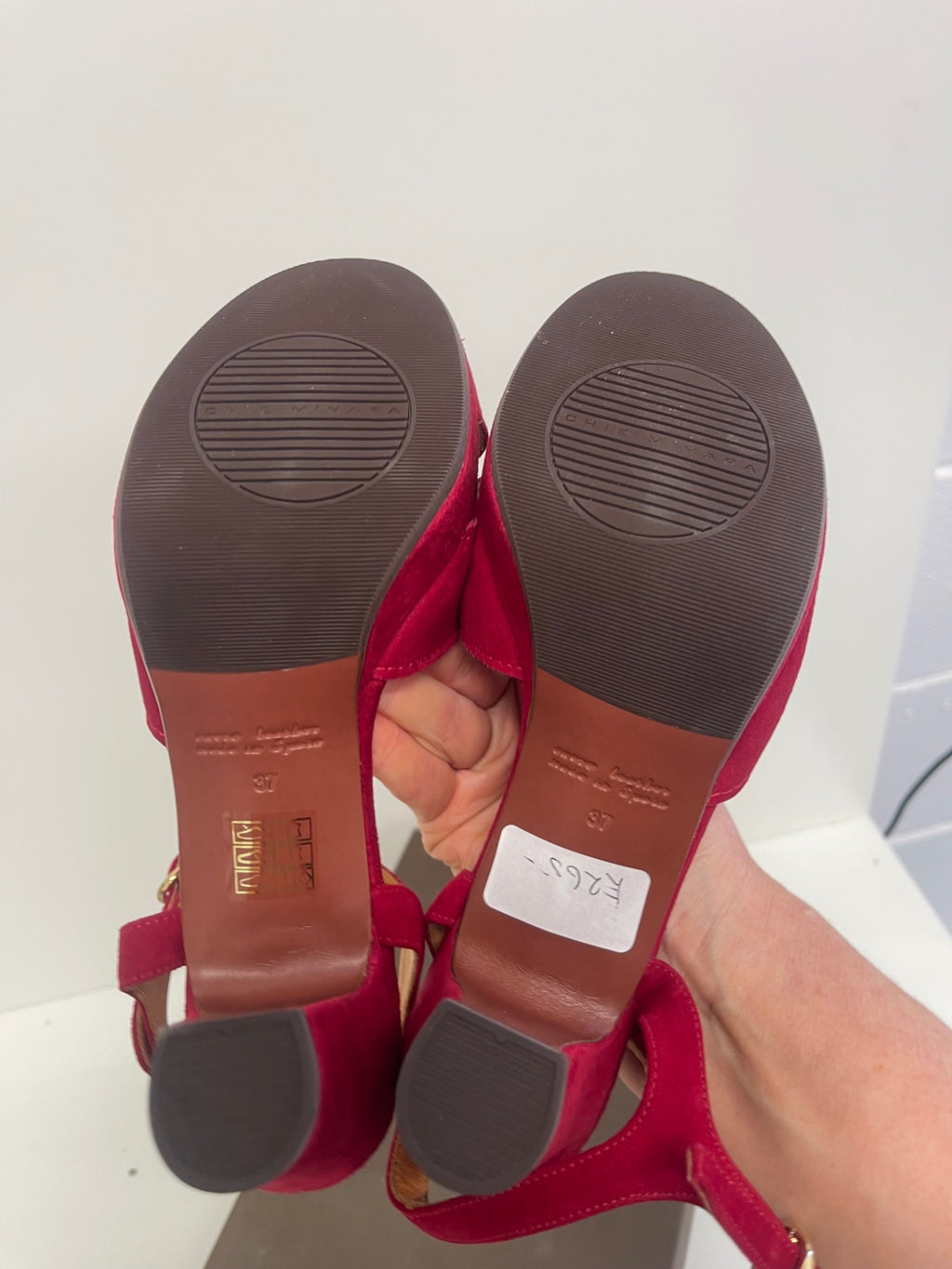 Fabulous Chie Mihara suede Sandals uk4-5 Red Cherry New KW506