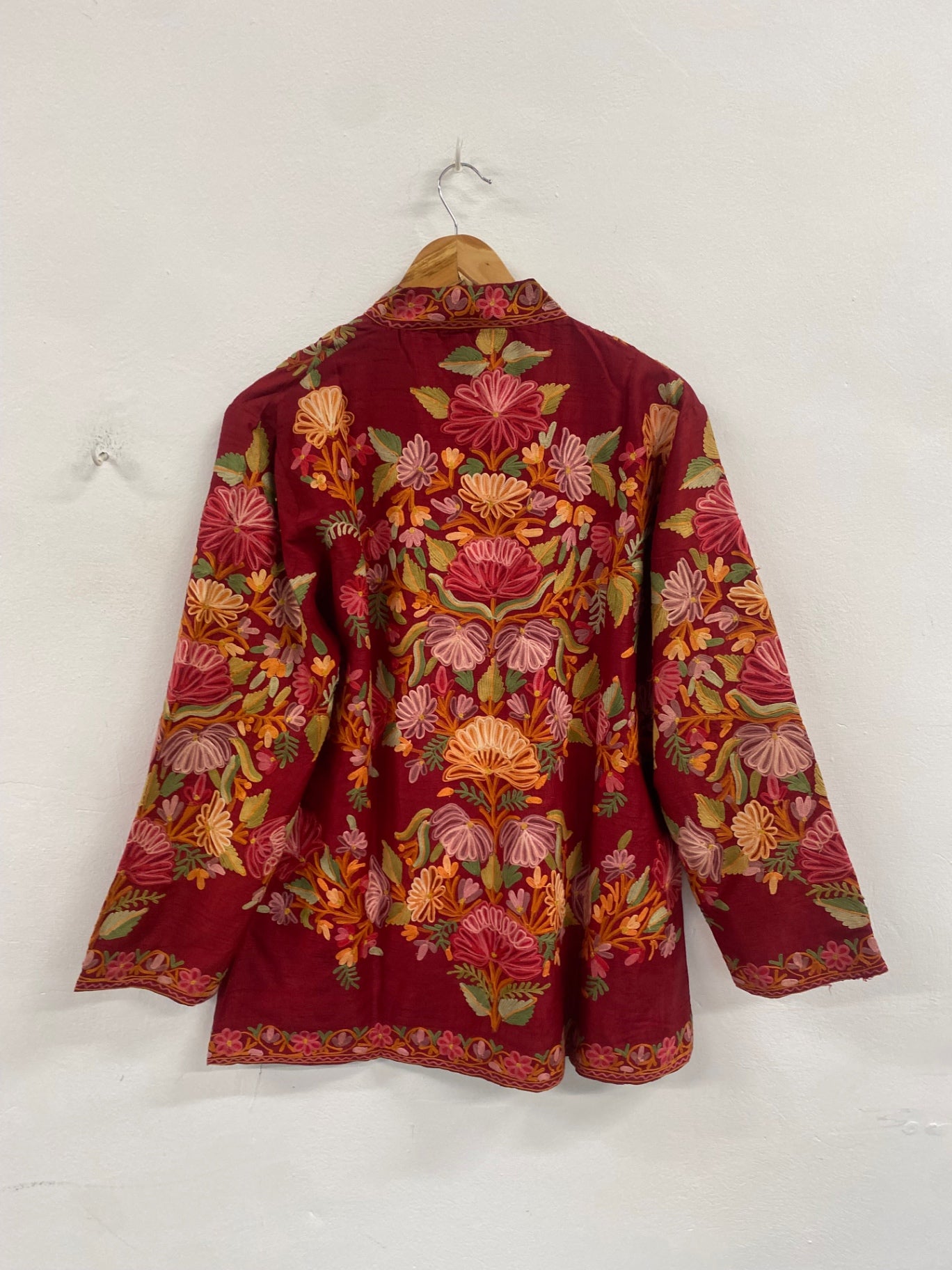Fabulous floral vintage style ethnic Asian Hand Embroidered Jacket UK12-14 Red KW605