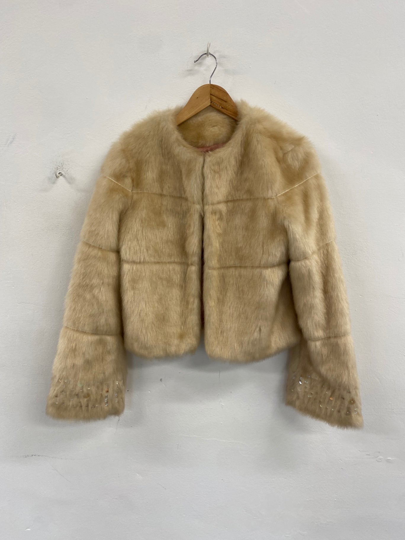 Gorgeous BIRGER & MIKKELSEN Night Faux fur jacket UK10 Beige sequins boho chic KW605