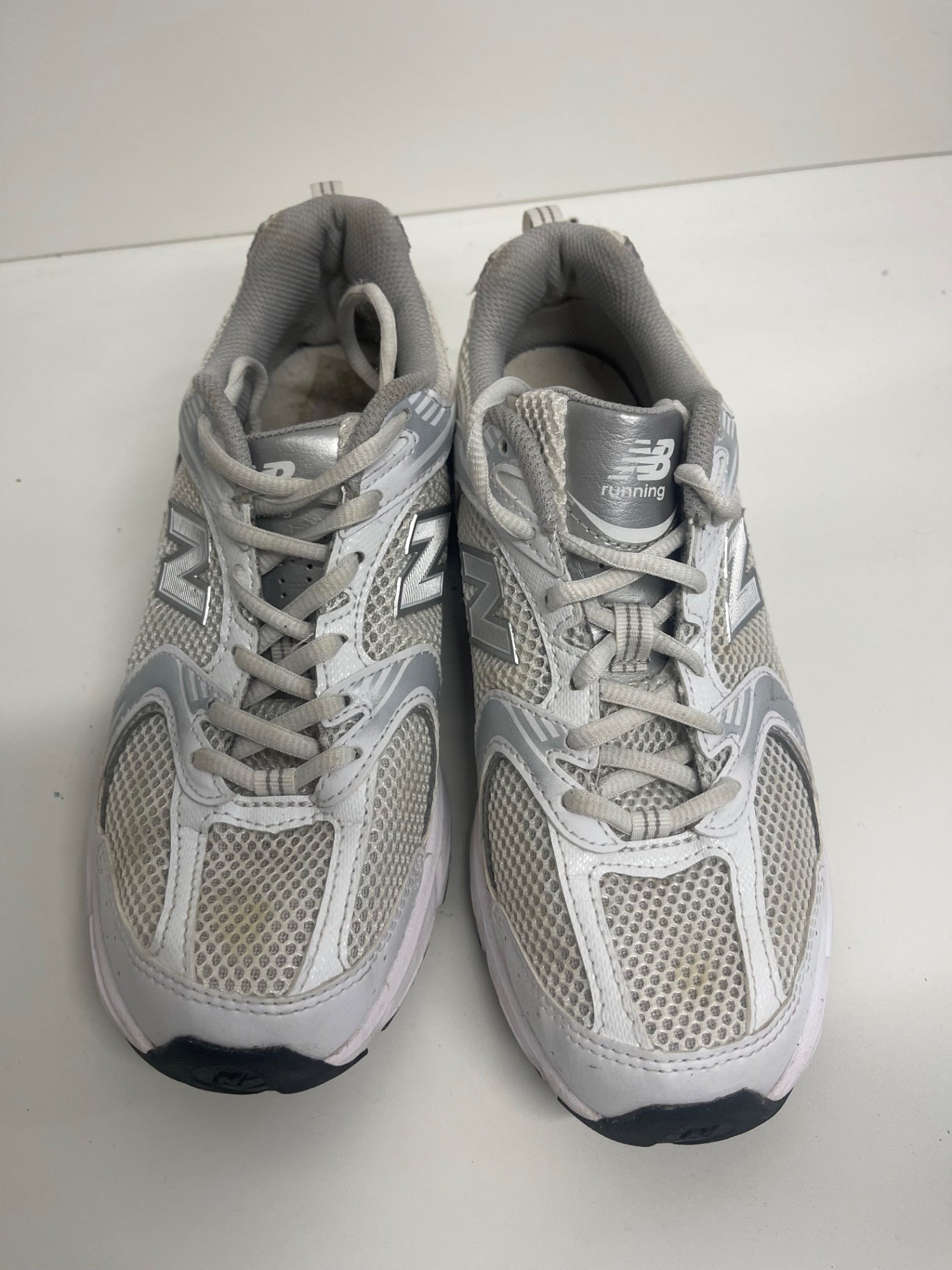 Fabulous New Balance 530 Sneakers UK6 White & Grey KB606