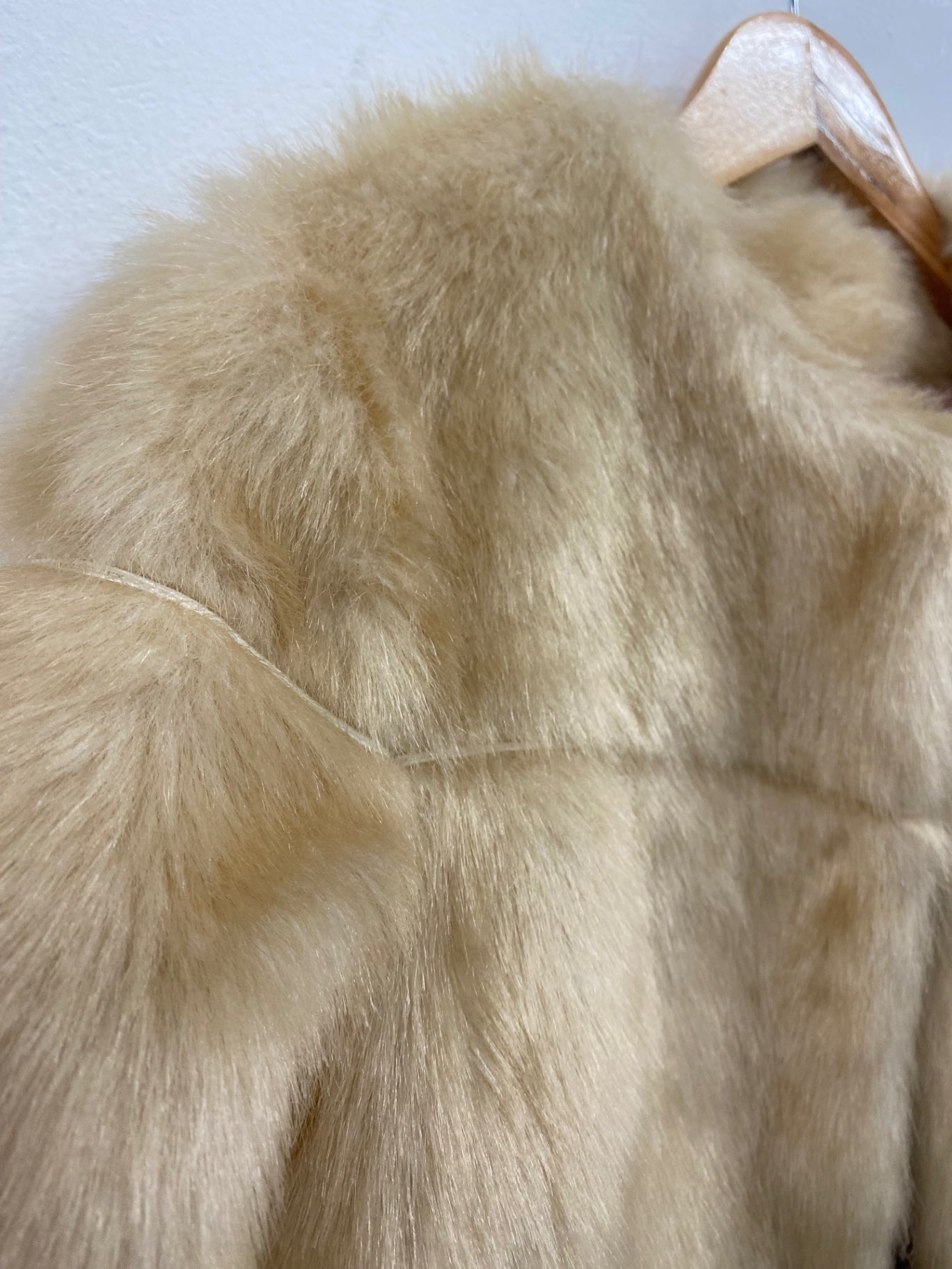 Gorgeous BIRGER & MIKKELSEN Night Faux fur jacket UK10 Beige sequins boho chic KW605