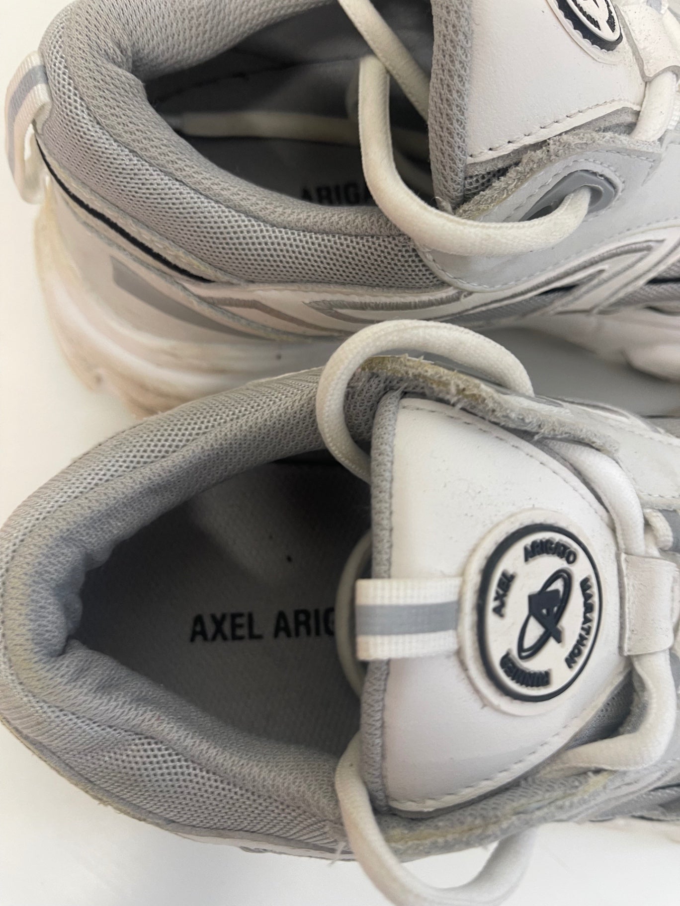 Fabulous AXEL ARIGATO R Trail Sneakers UK6 White/Grey KB606