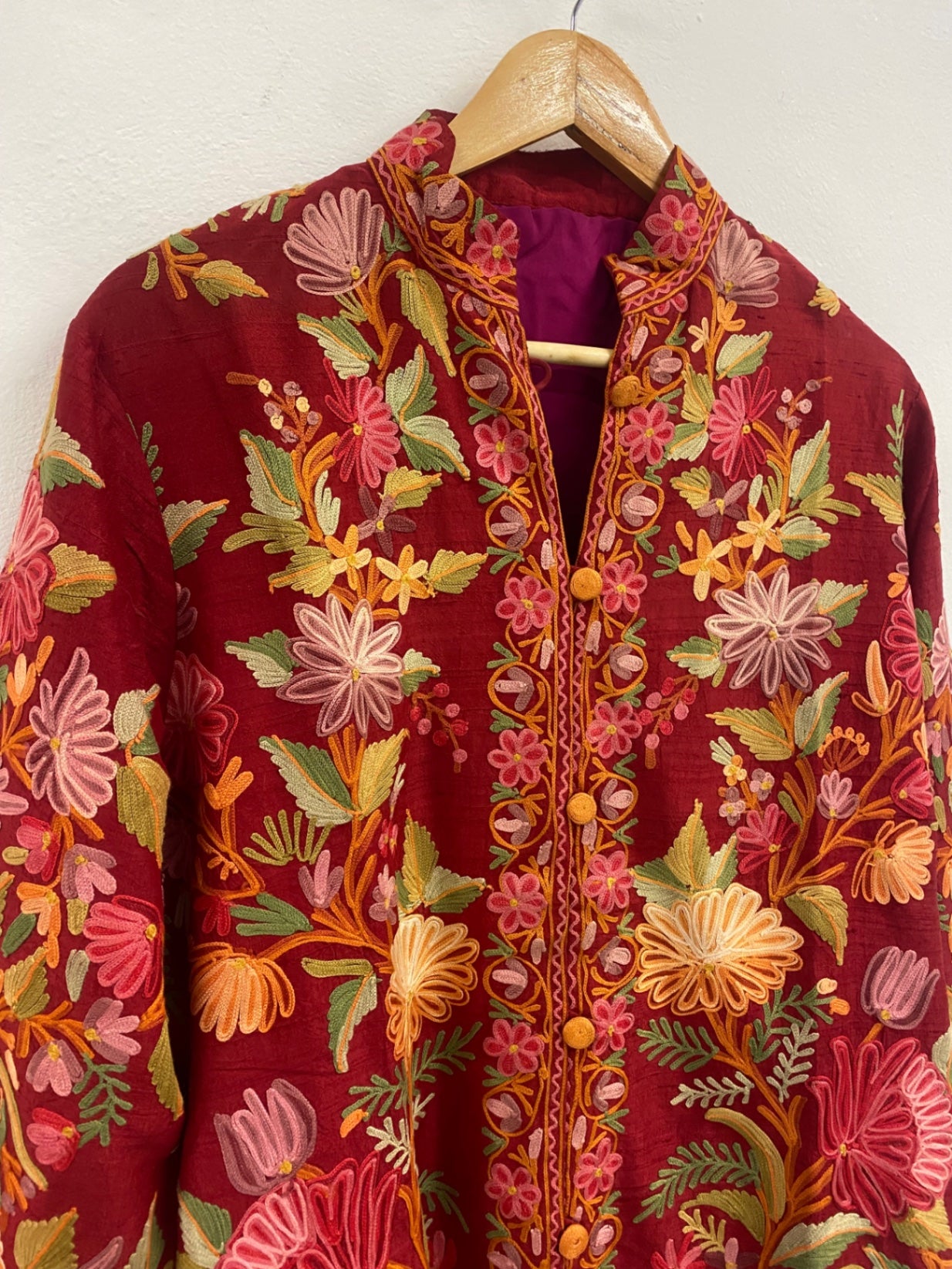 Fabulous floral vintage style ethnic Asian Hand Embroidered Jacket UK12-14 Red KW605