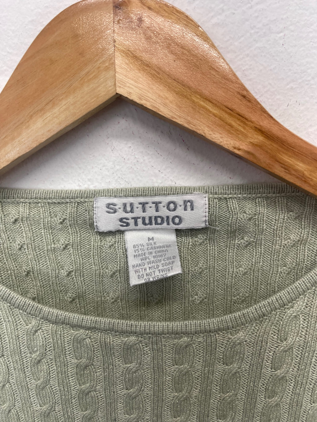 Fabulous SUTTON STUDIO cashmere silk Sweater UkM Light Green FK608