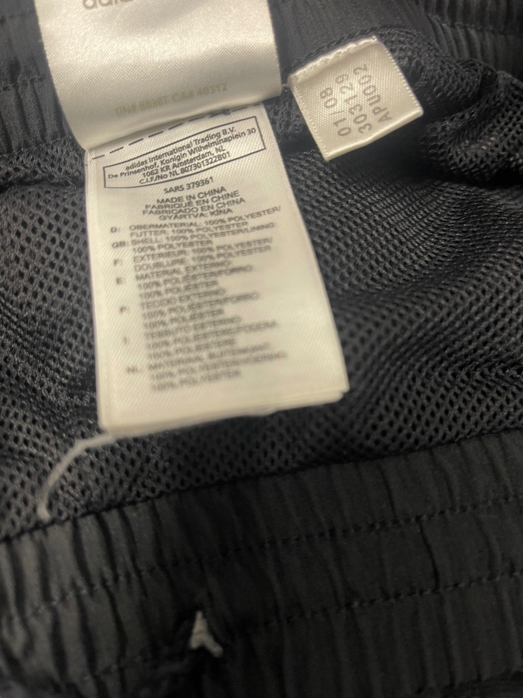Fabulous vintage adidas 3/4 technical Shorts UkL Black FK608