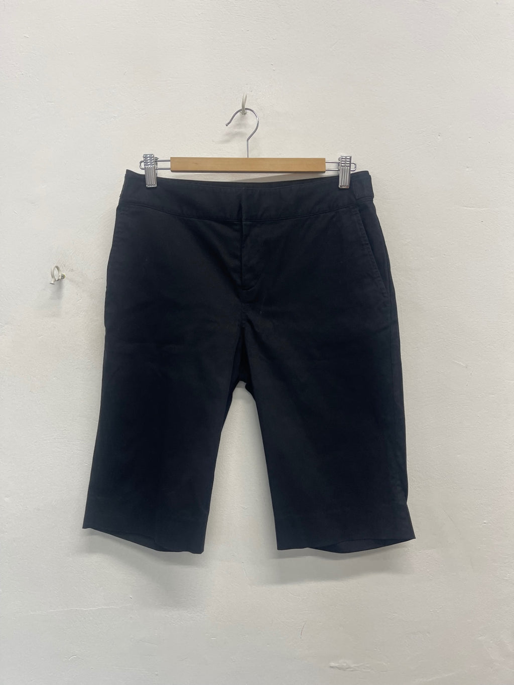 Fabulous Ralph Lauren knee length shorts  Uk10 Black FK608