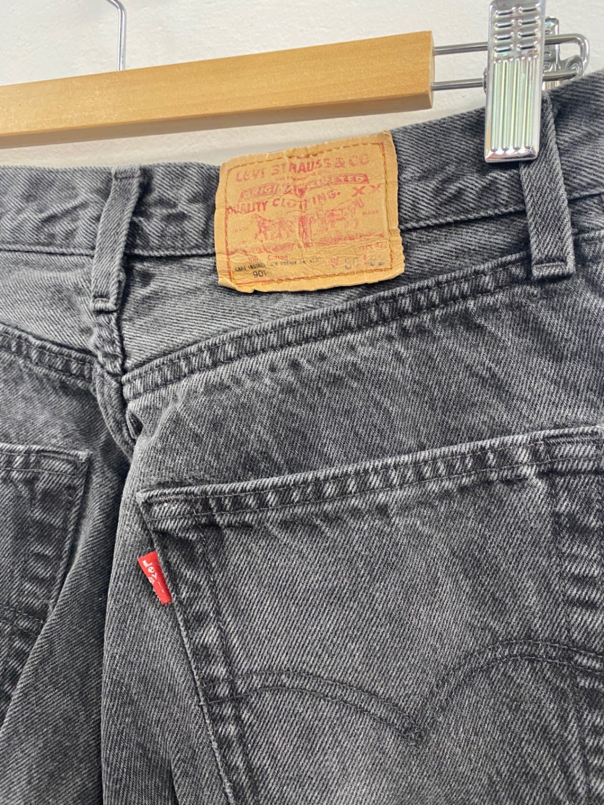 Fabulous Levi's 901 Jeans W30 L32 Dark gray charcoal distressed FK608
