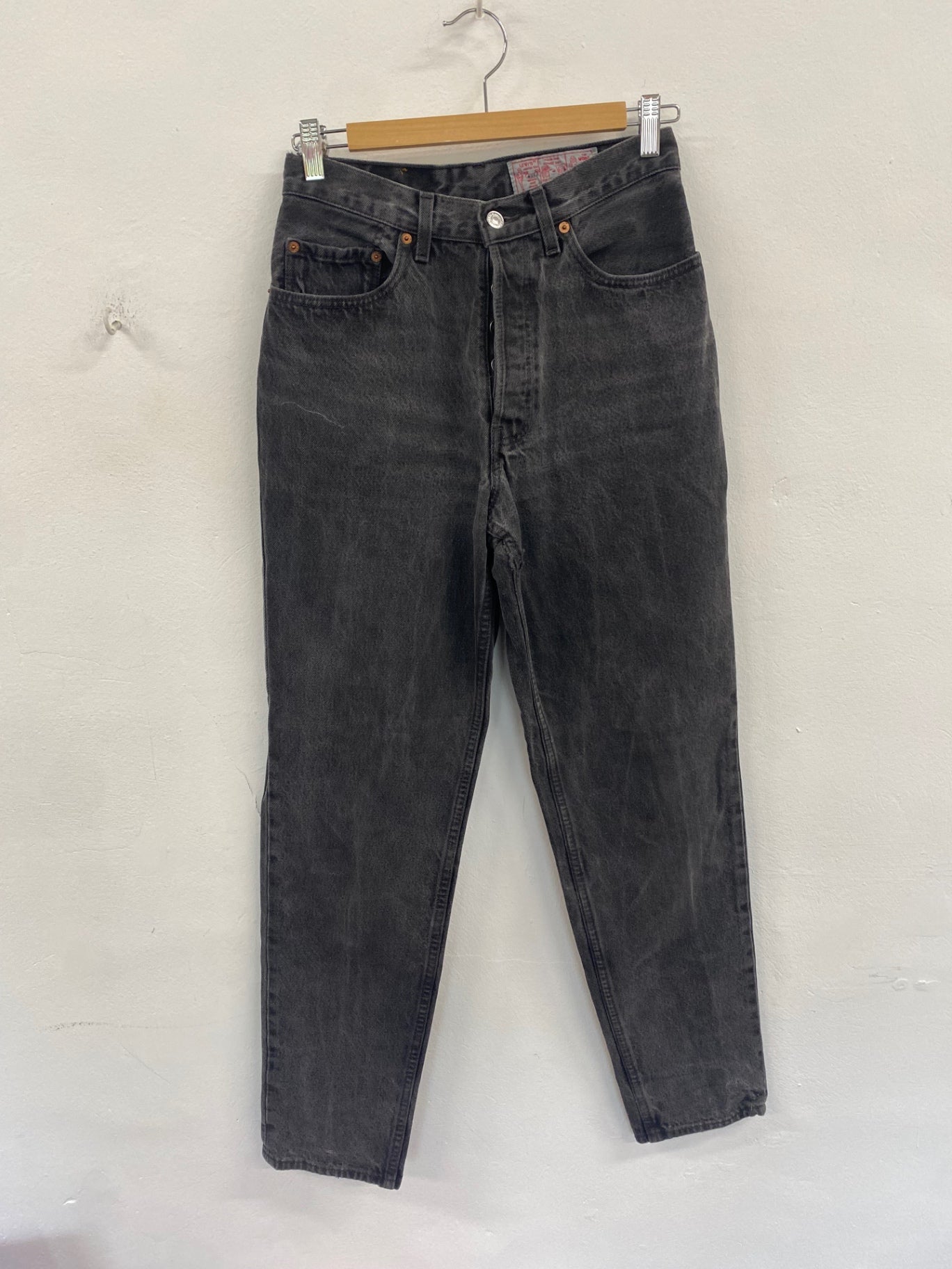 Fabulous Levi's 901 Jeans W30 L32 Dark gray charcoal distressed FK608