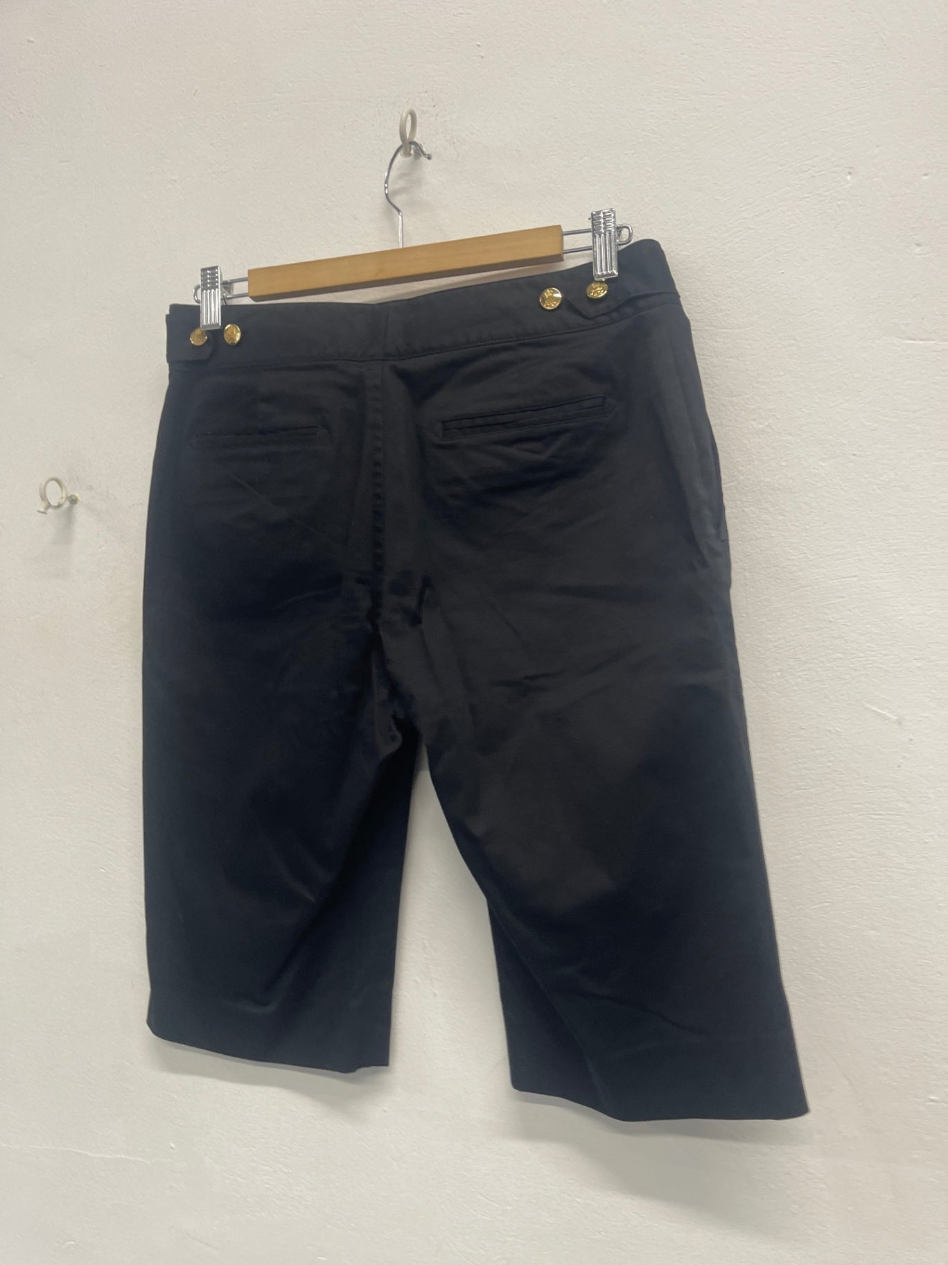 Fabulous Ralph Lauren knee length shorts  Uk10 Black FK608